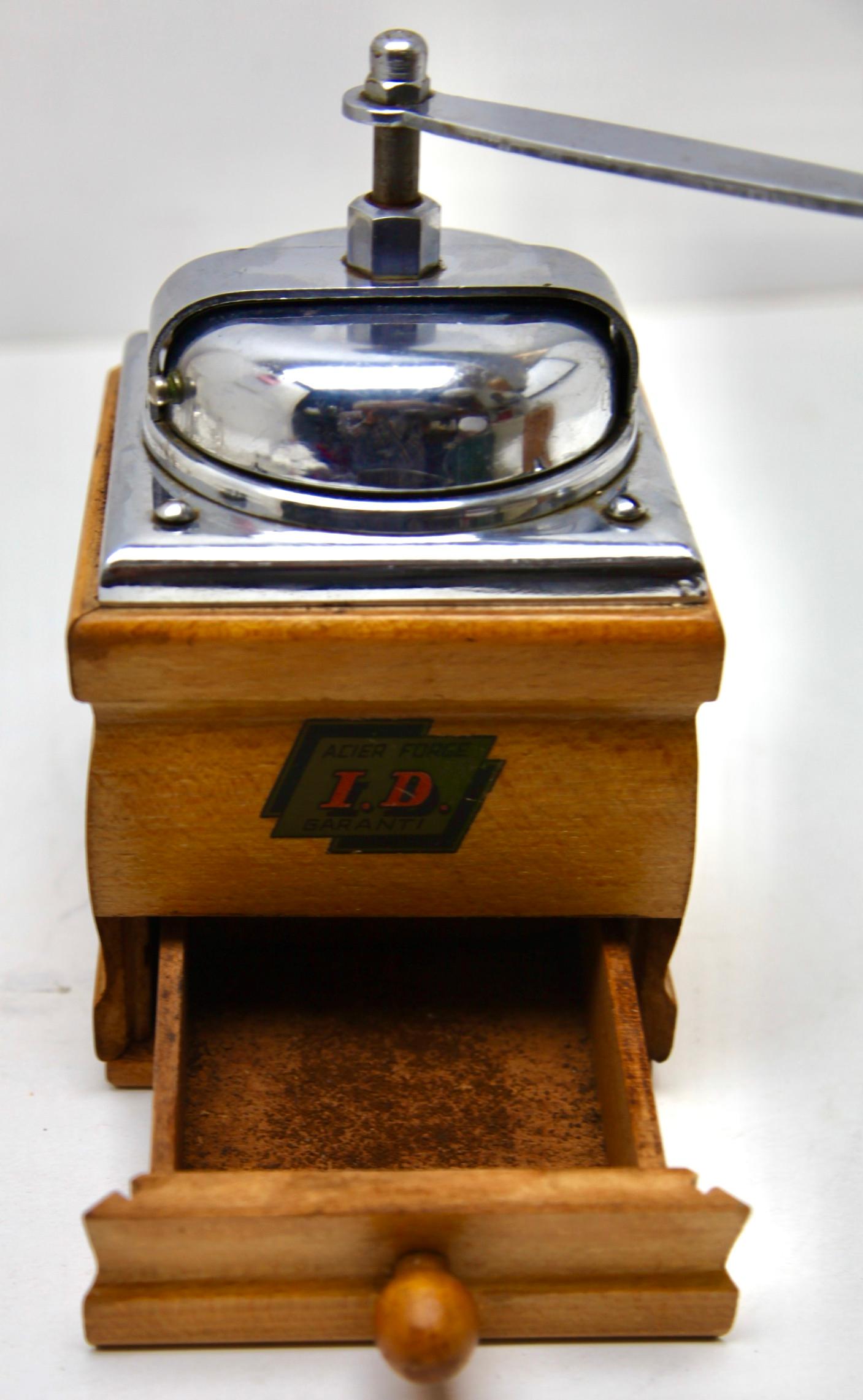 Mid-Century Modern Vintage Coffee Grinder I.D. 1940s-1950s Germany, Retro Kitchen For Sale