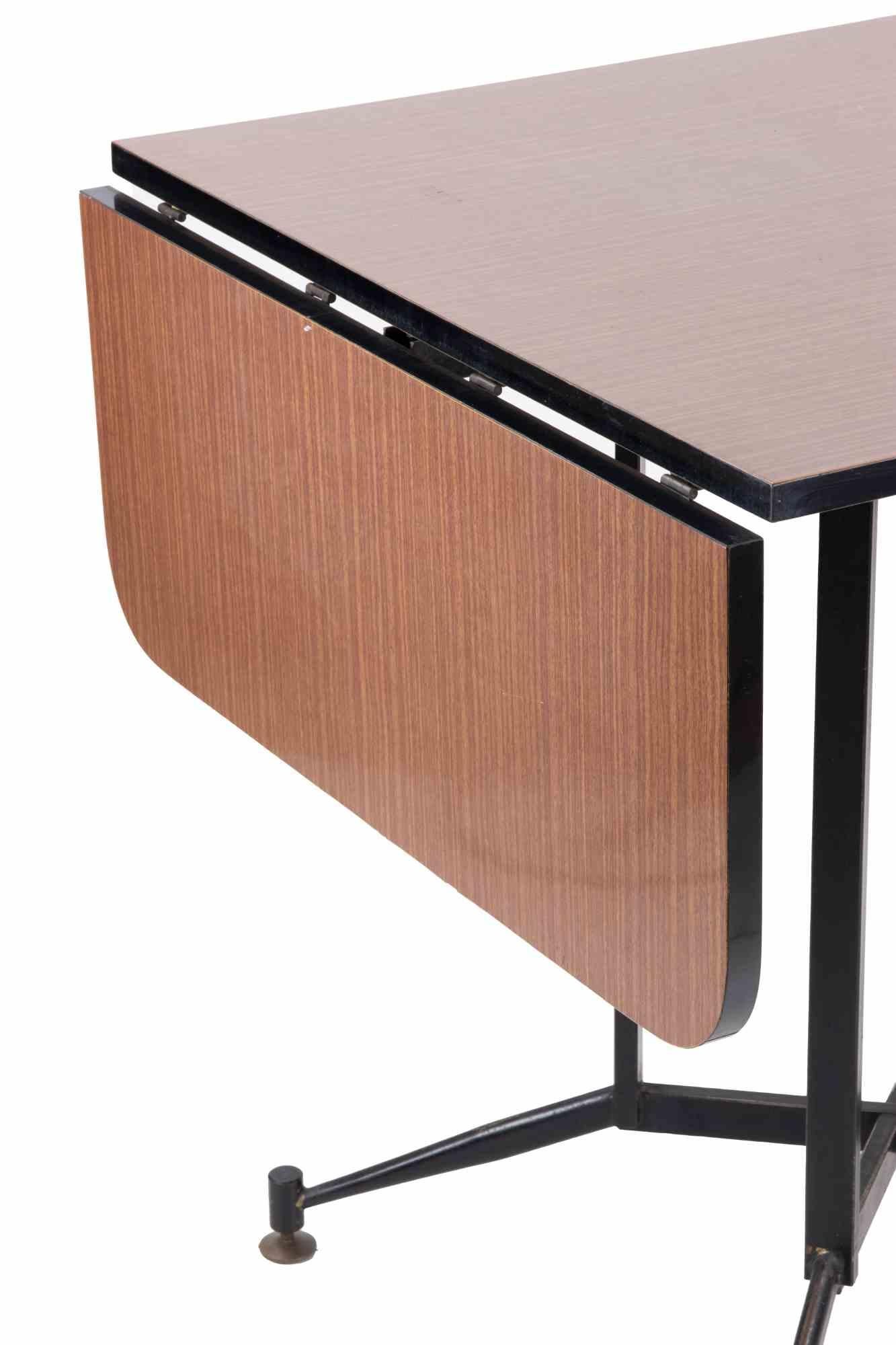 Vintage Couchtisch 1950er Jahre (Holz) im Angebot