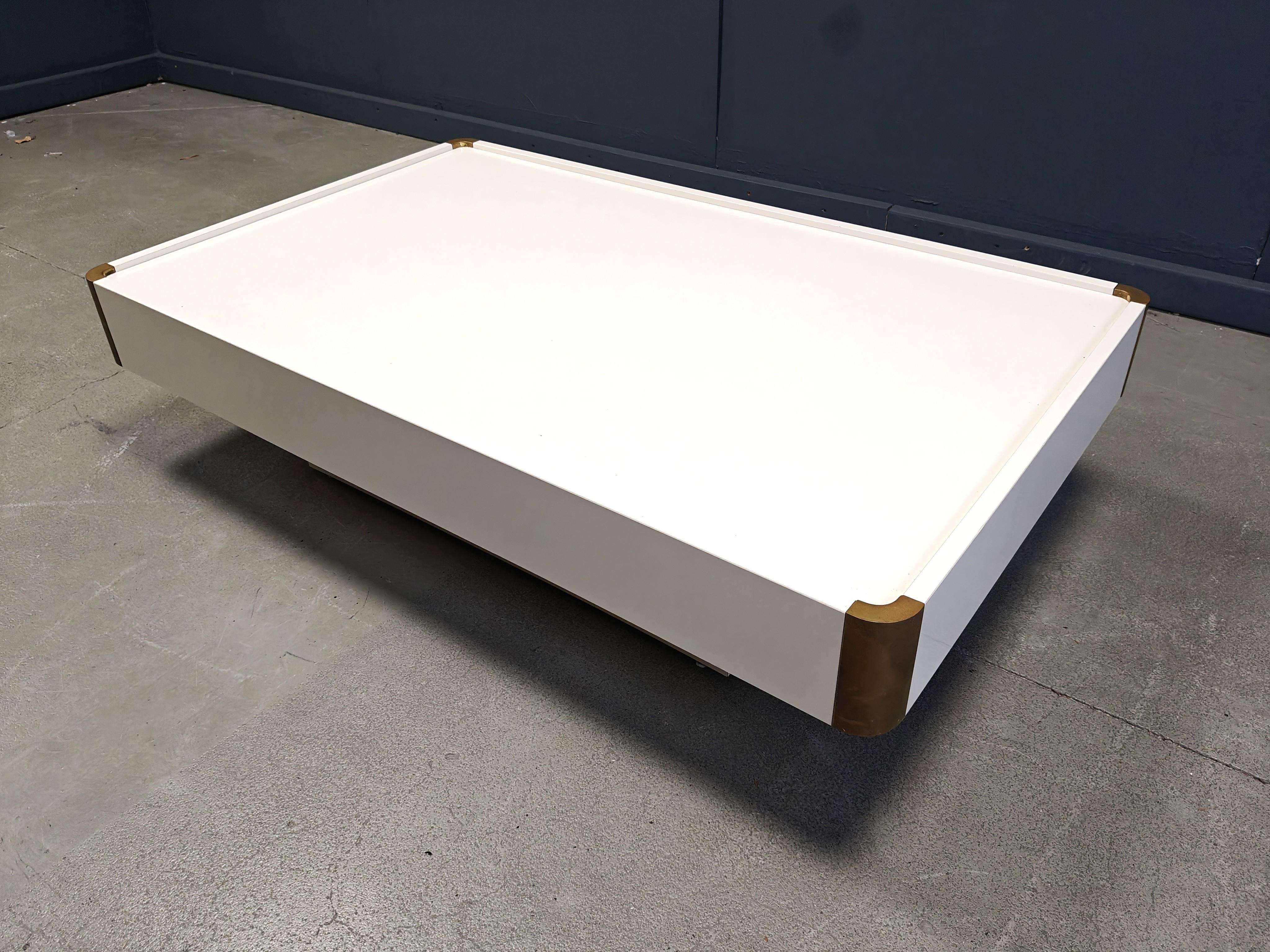 Vintage coffee table attributed to Willy Rizzo, 1970s For Sale 2