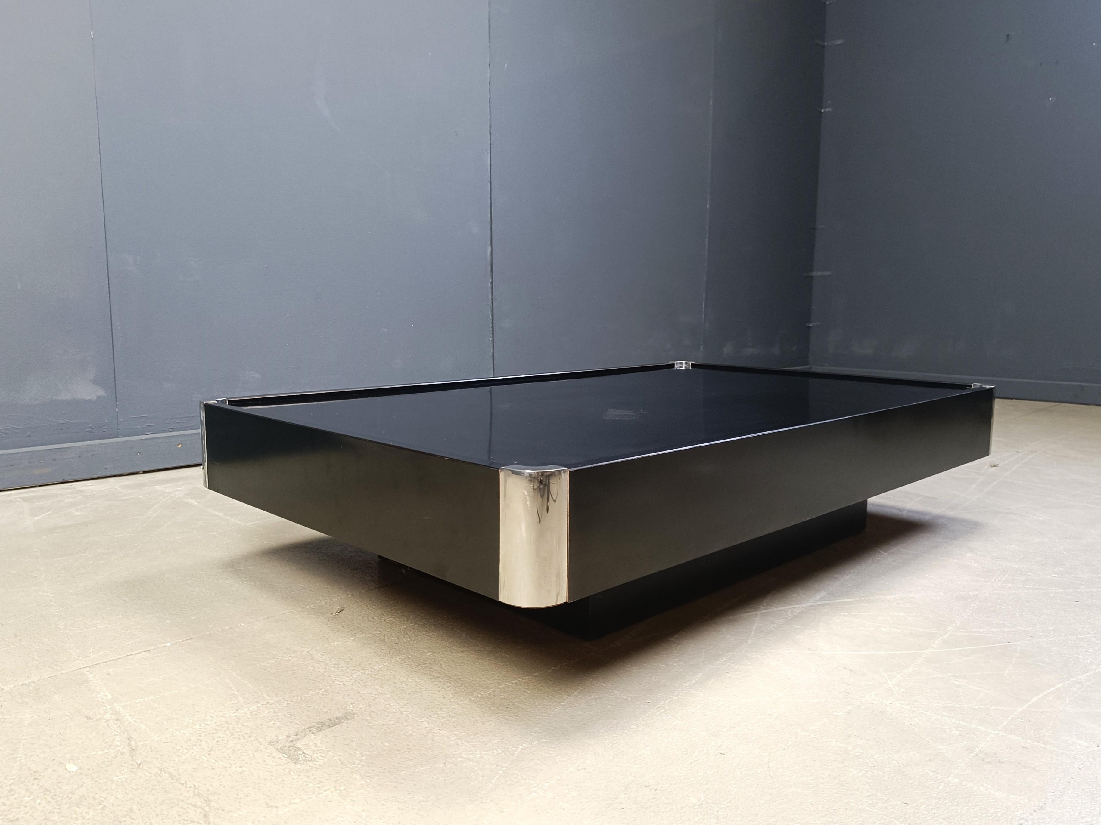 Table basse vintage attribuée à Willy Rizzo pour Mario Sabot, années 1970 Bon état - En vente à Leuven, Vlaams Gewest