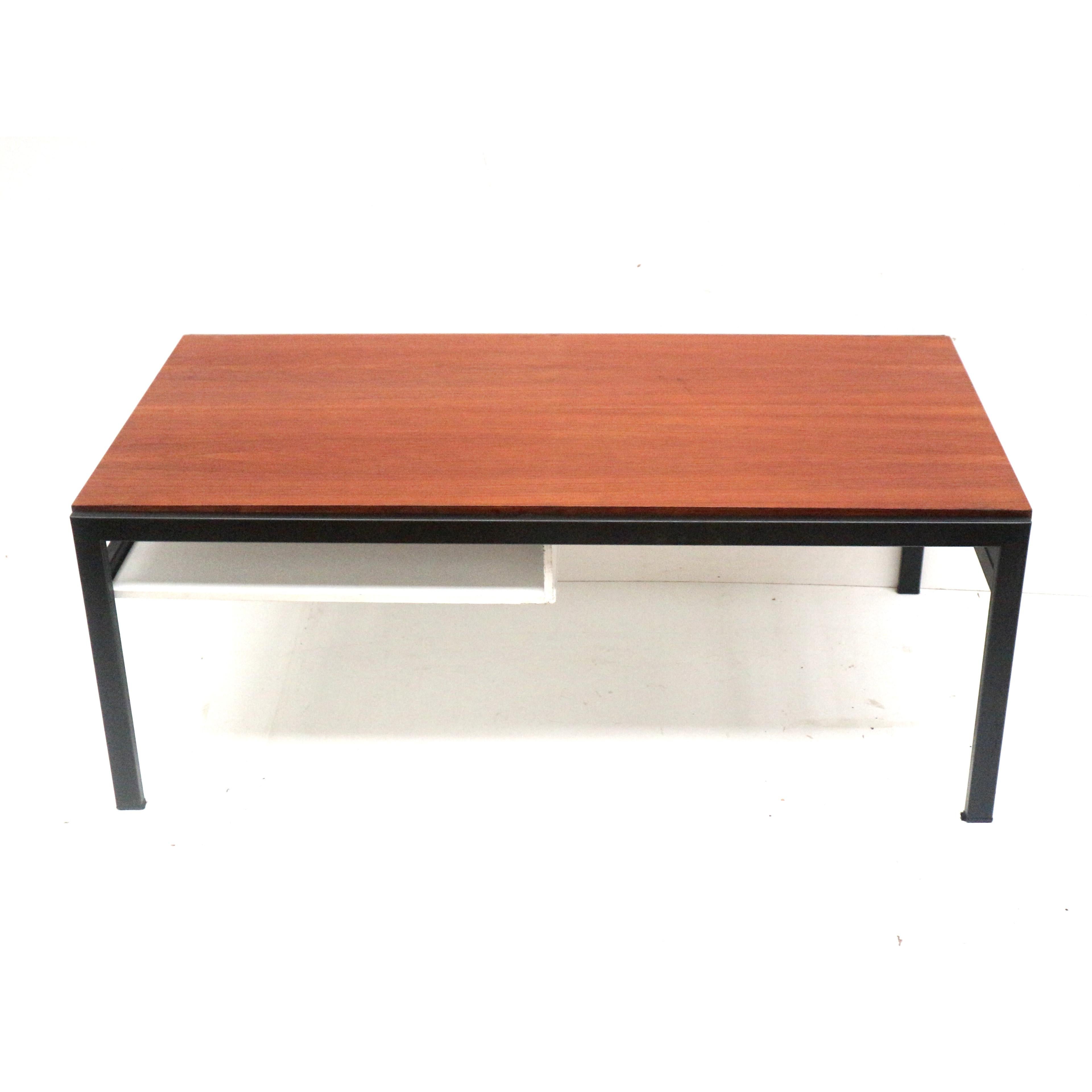 Néerlandais Table basse vintage Cees Braakman pour Pastoe série japonaise Modèle TU04 en vente