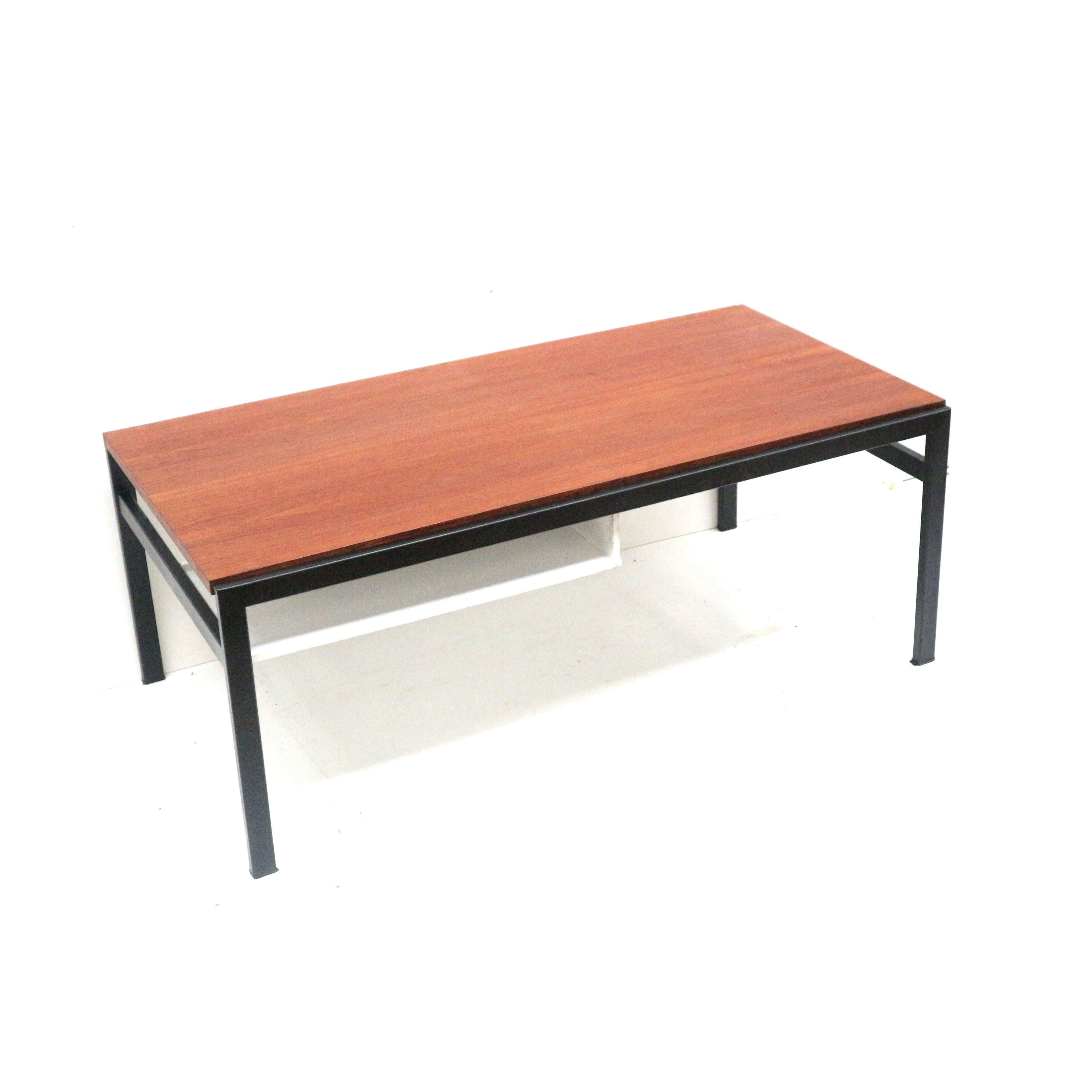 Table basse vintage Cees Braakman pour Pastoe série japonaise Modèle TU04 Bon état - En vente à Breda, NB