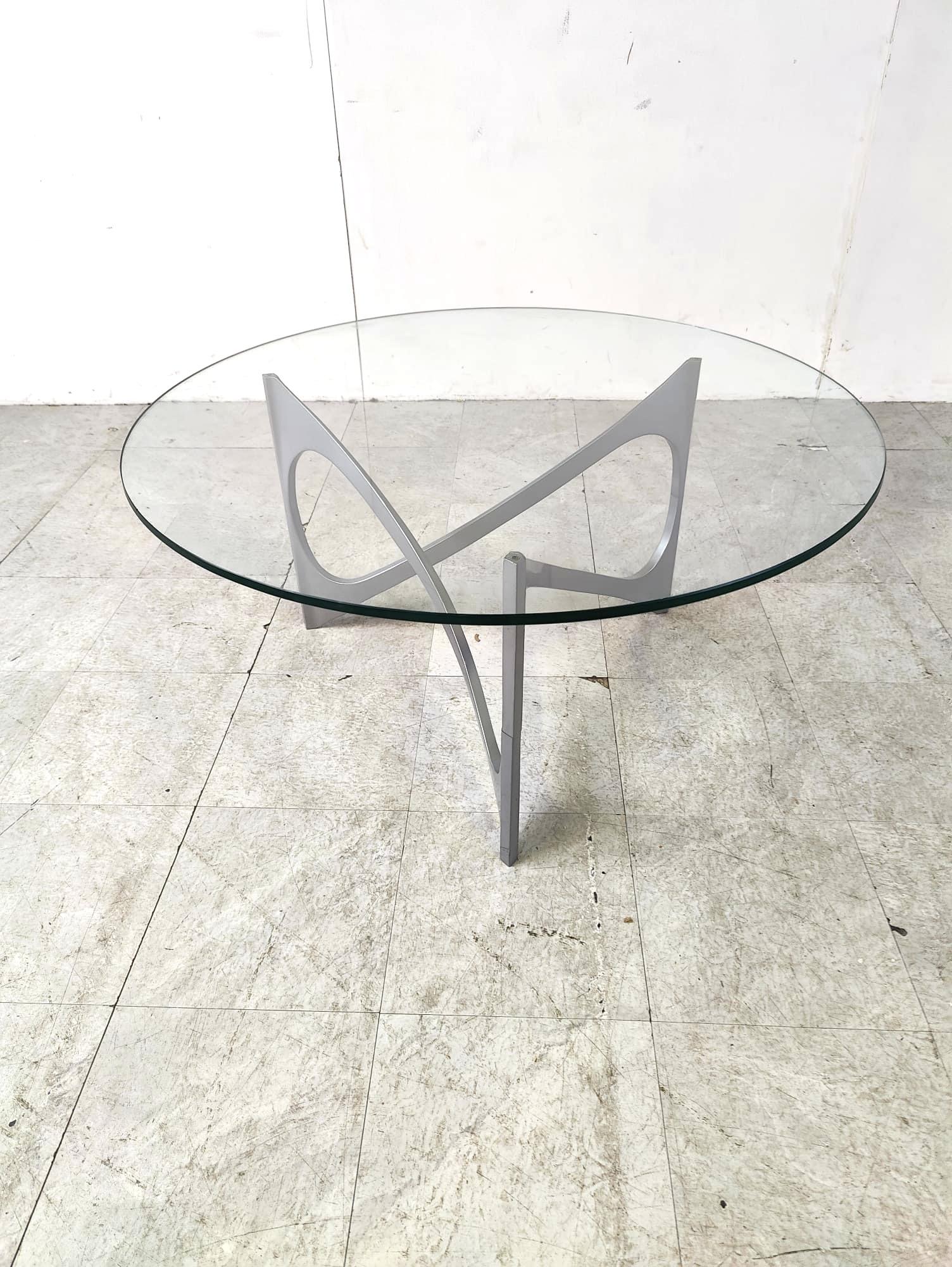 Sculptural aluminum coffee table by Knut Hesterberg for Ronald Schmitt

Beautiful timeless design.

One of the more rare tables from Knut Hesterberg.

Good condition.

1970s- Germany

Height: 48cm
Width: 100cm
Depth: 100cm

Note that we can also