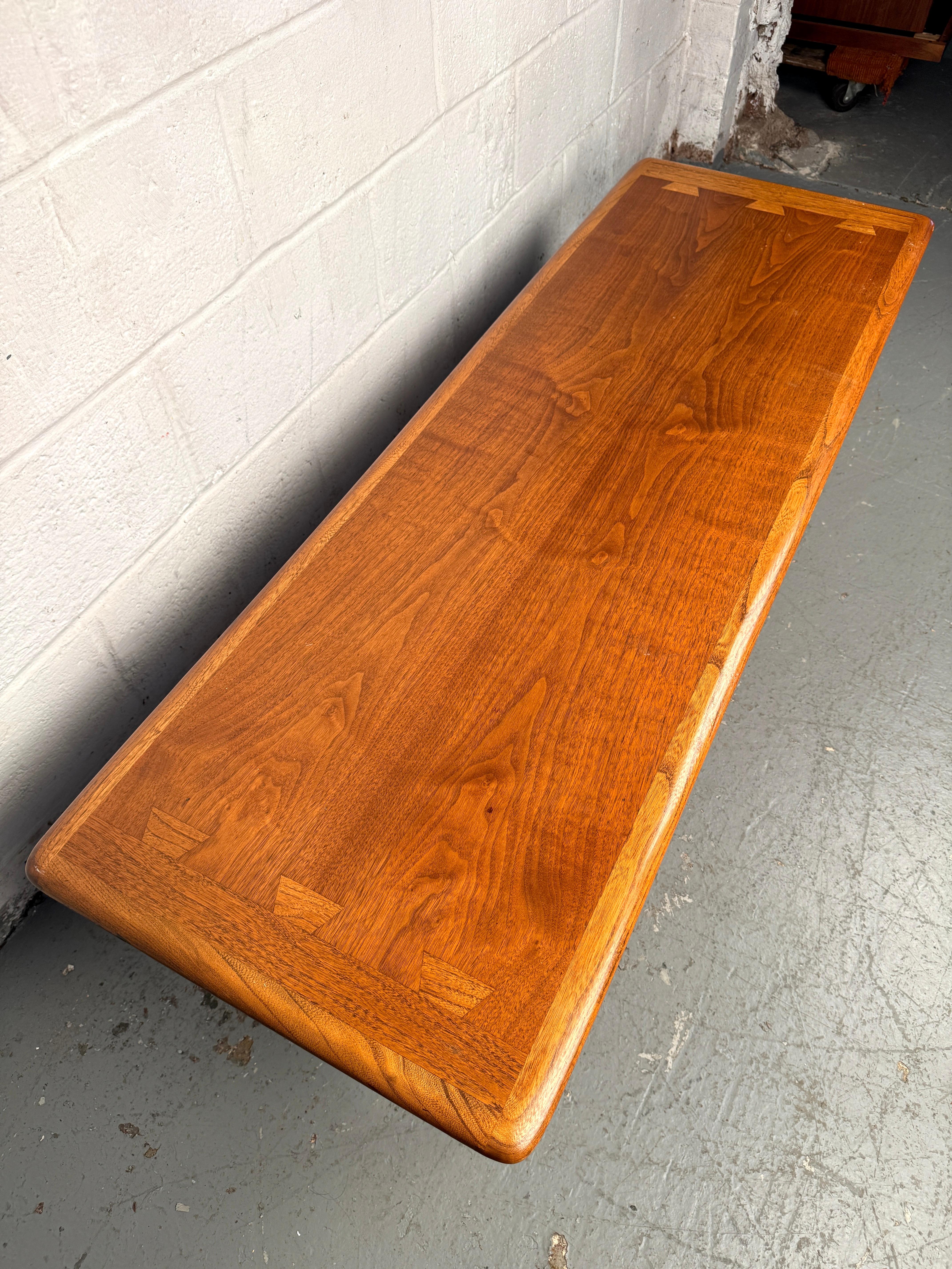 Mesa baja Vintage de Lane Acclaim siglo XX en venta