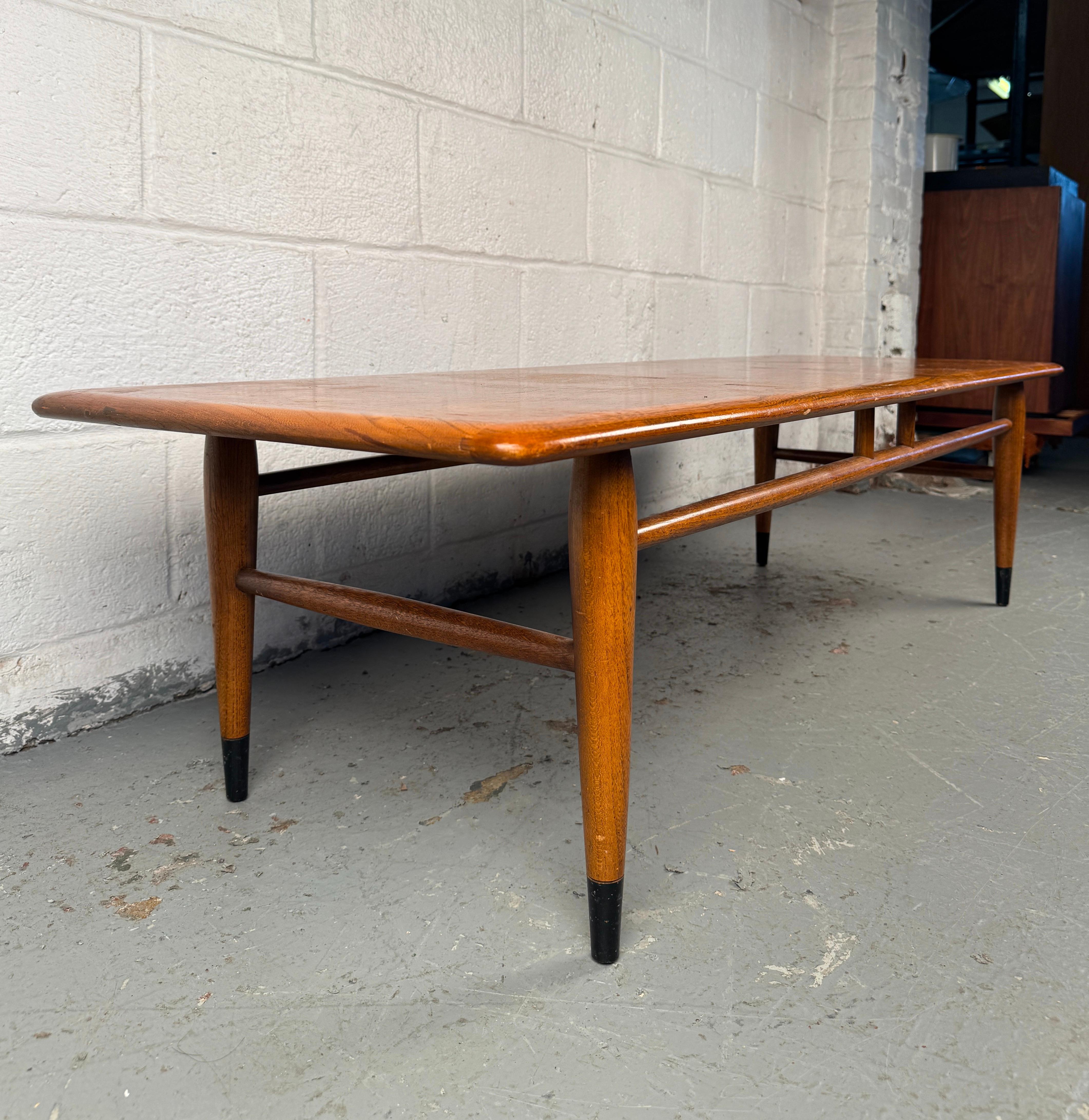 Mesa baja Vintage de Lane Acclaim en venta 1