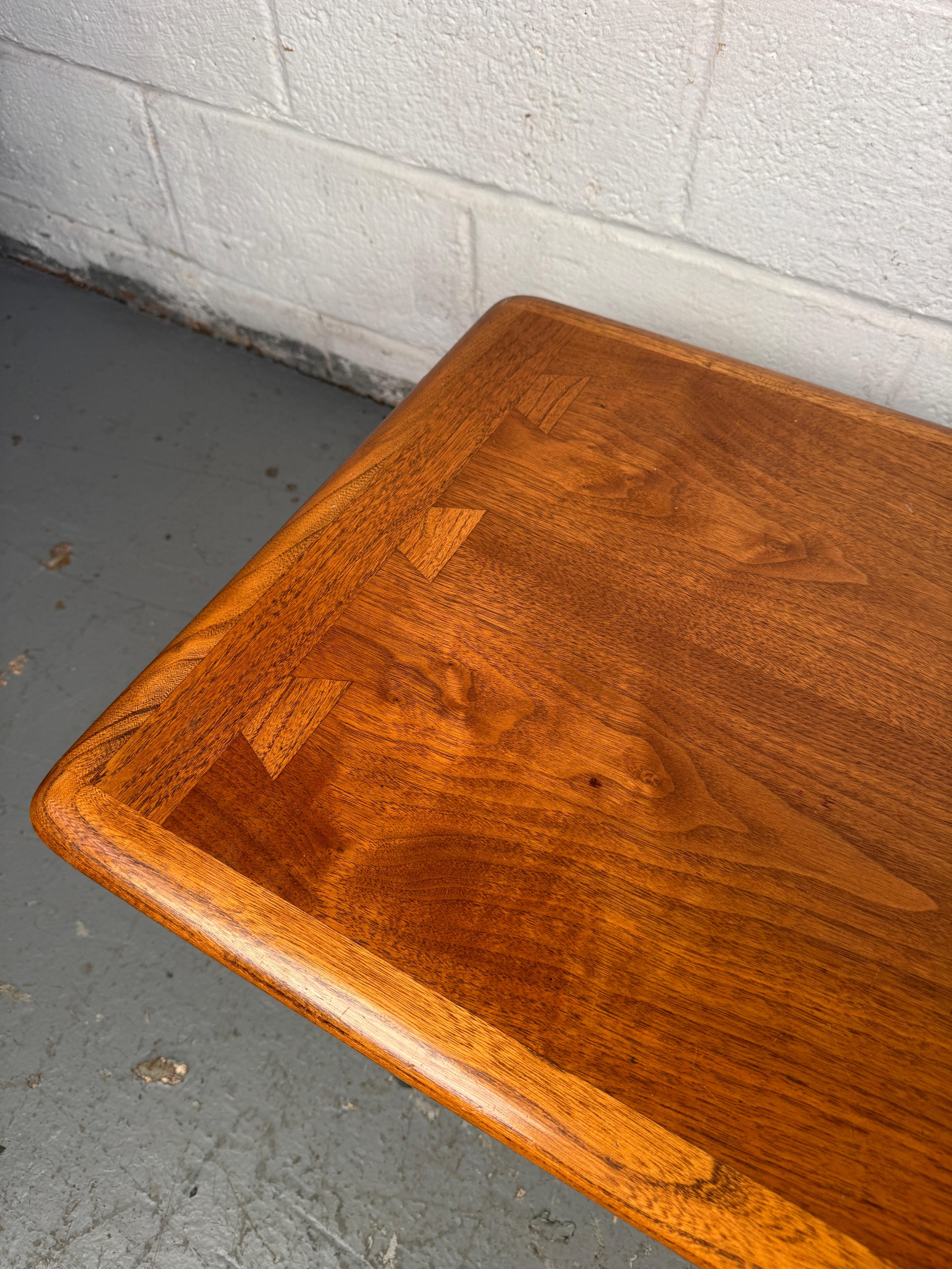 Mesa baja Vintage de Lane Acclaim en venta 2