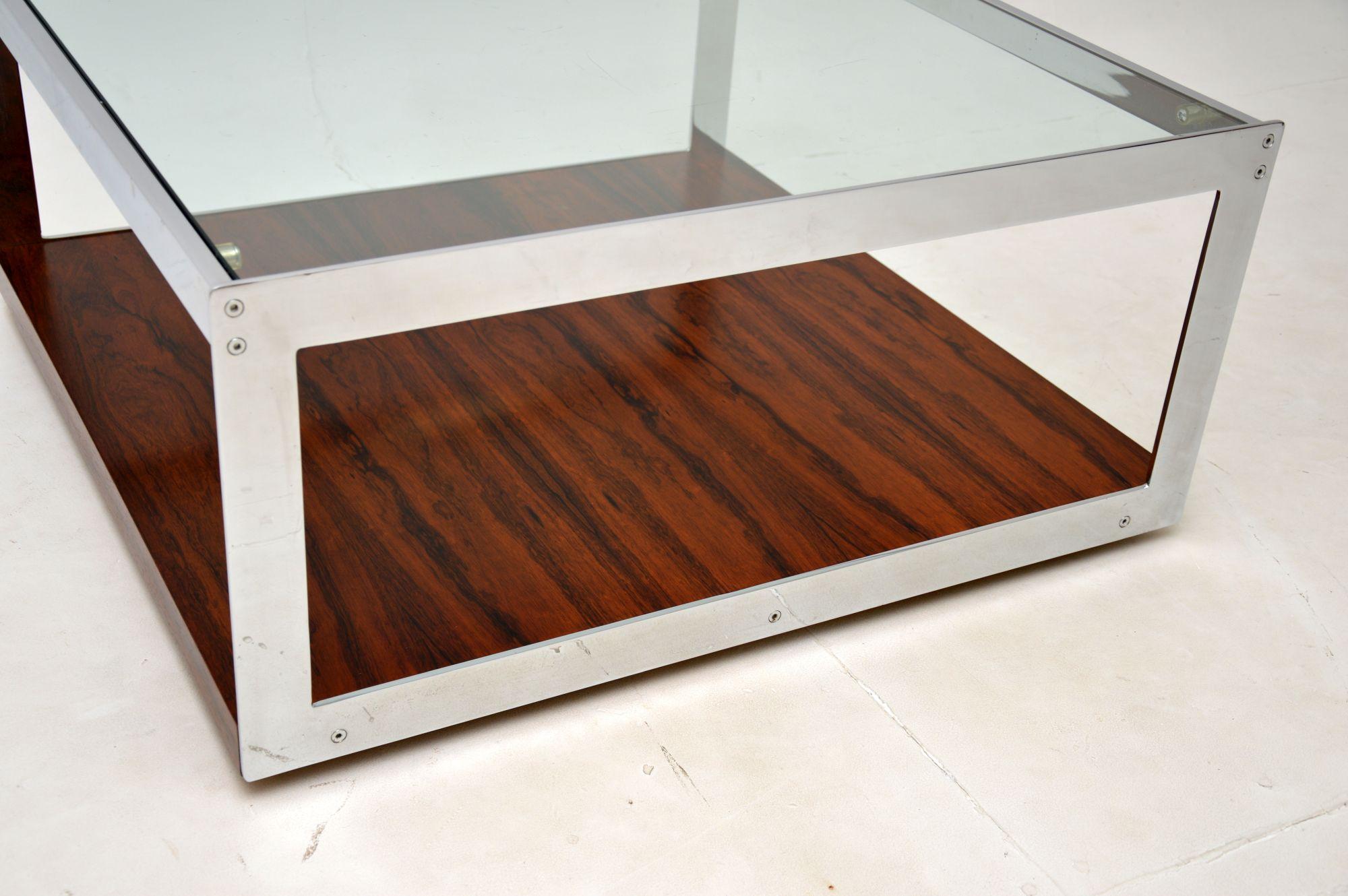 Verre Table basse vintage de Merrow Associates en vente