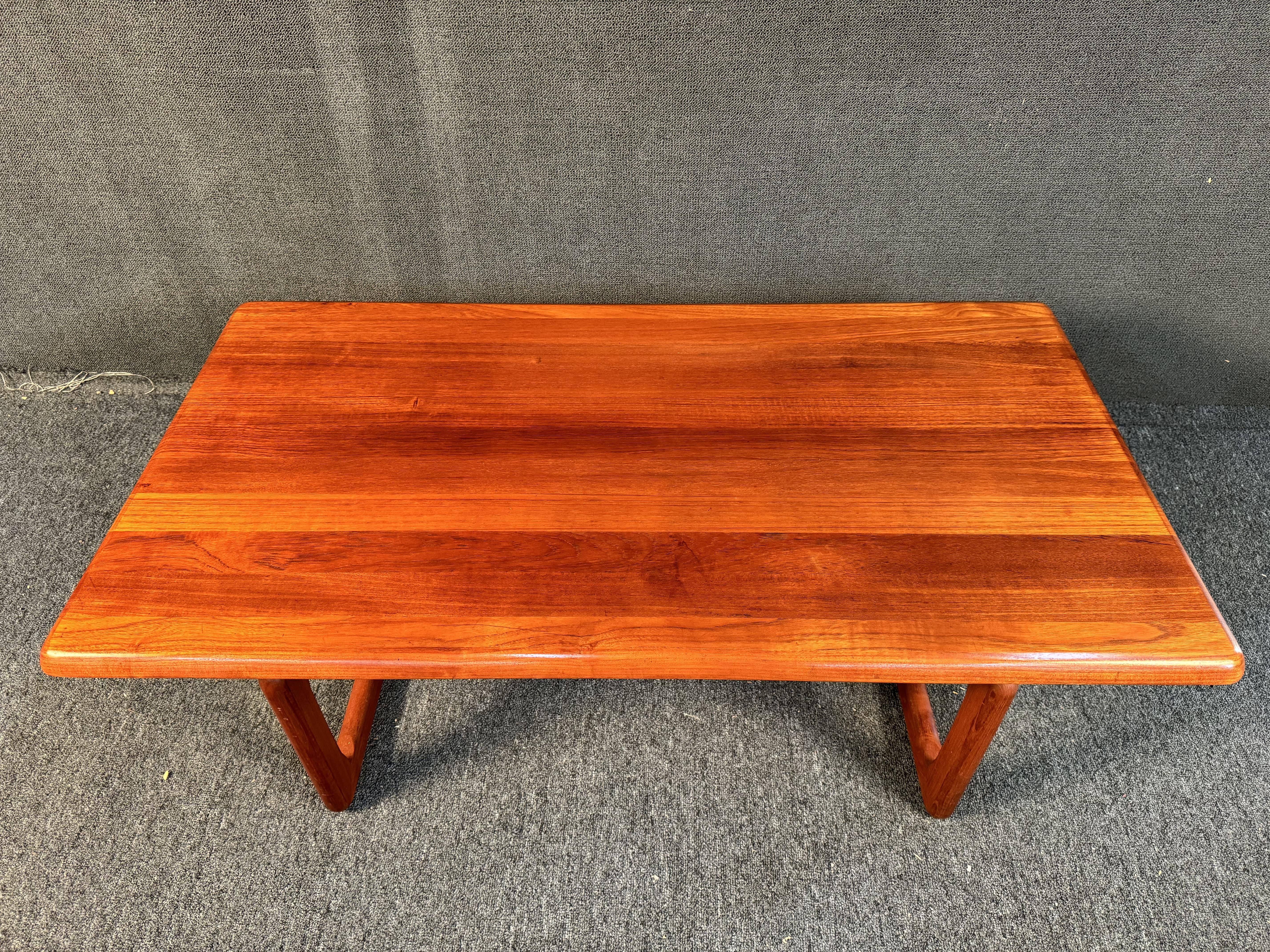 Mid-Century Modern Vintage Coffee Table by Tarm Stole for Møbelfabrik For Sale