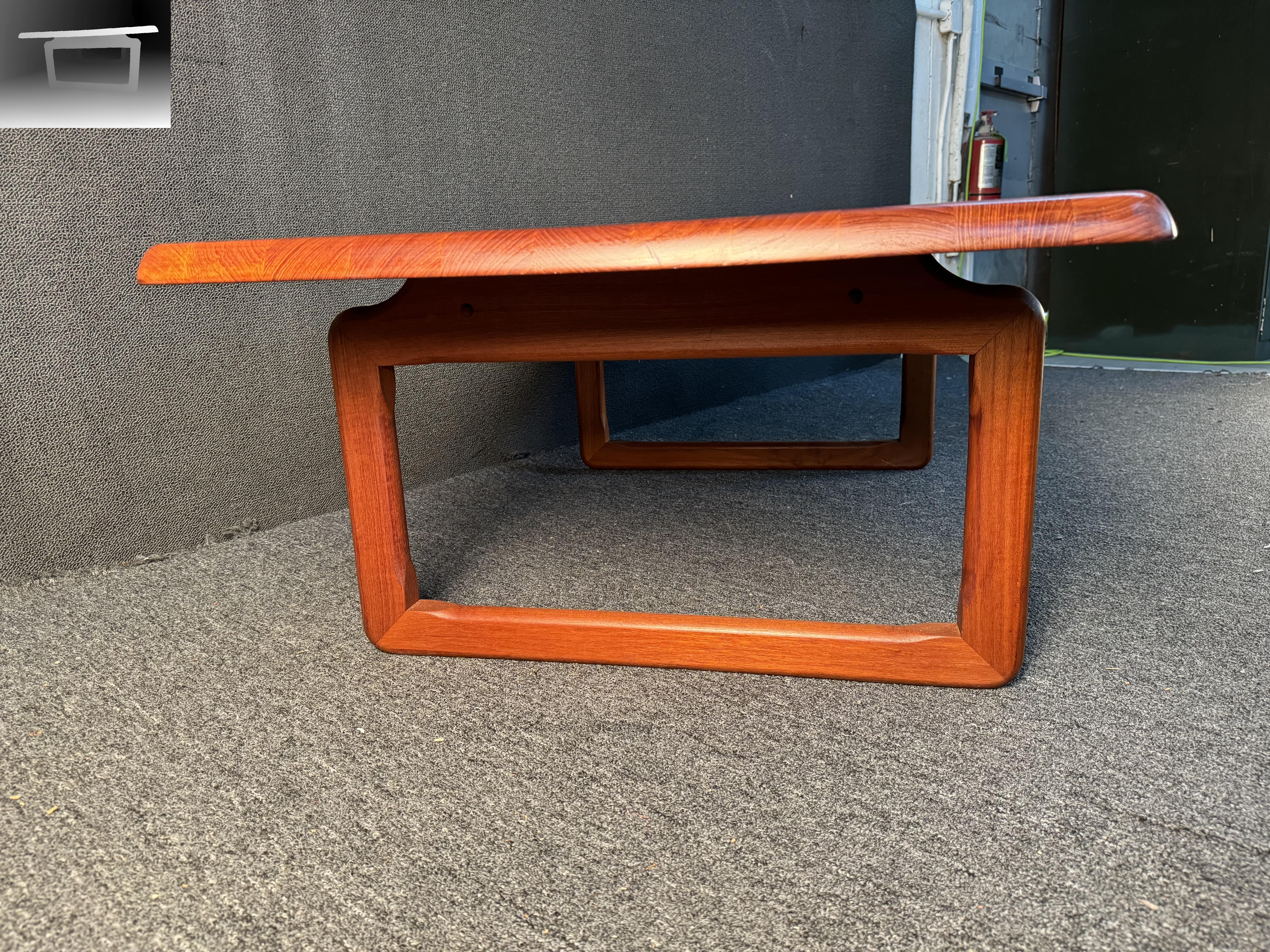 Vintage Coffee Table by Tarm Stole for Møbelfabrik For Sale 1
