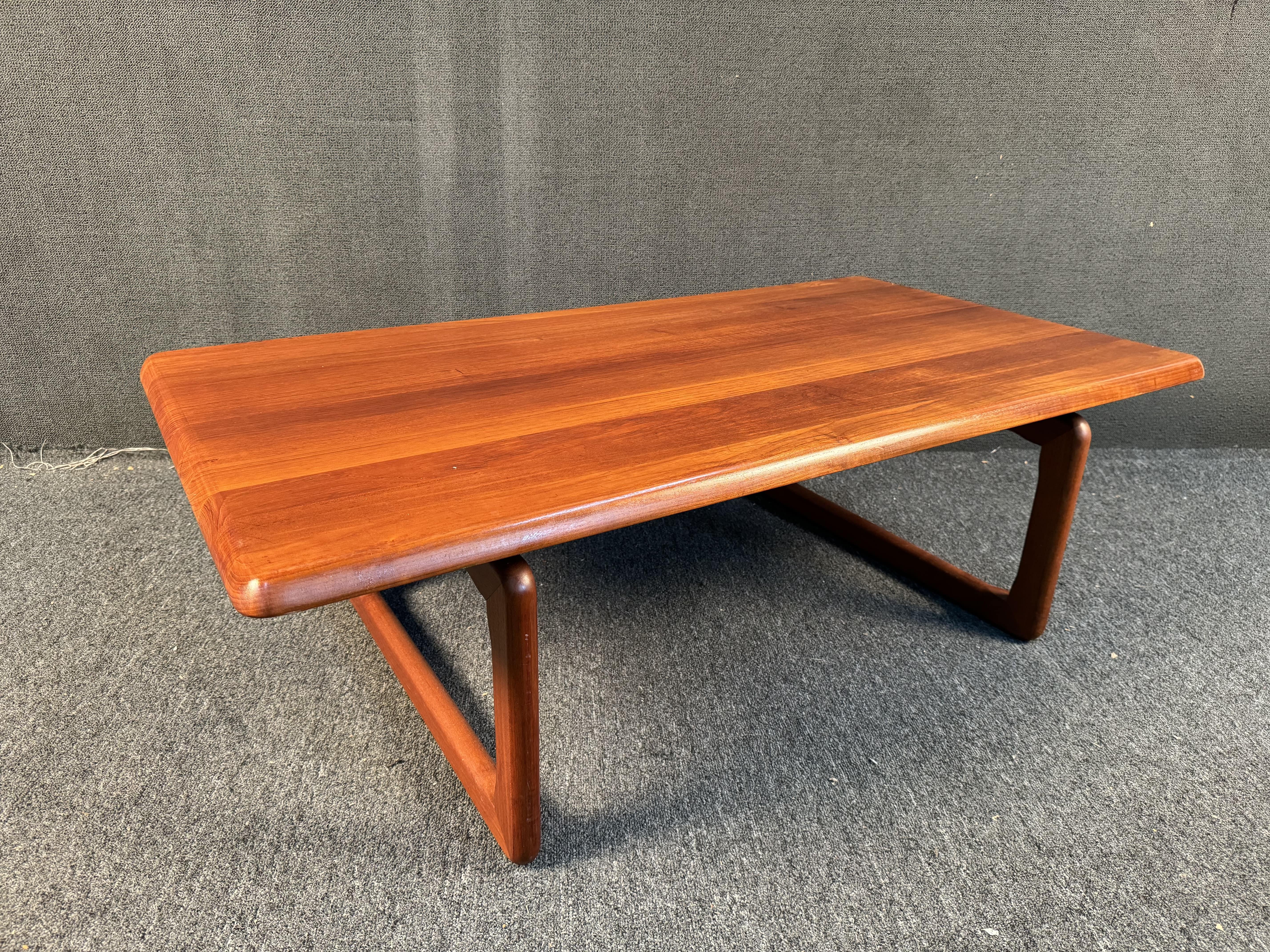 Vintage Coffee Table by Tarm Stole for Møbelfabrik For Sale 2