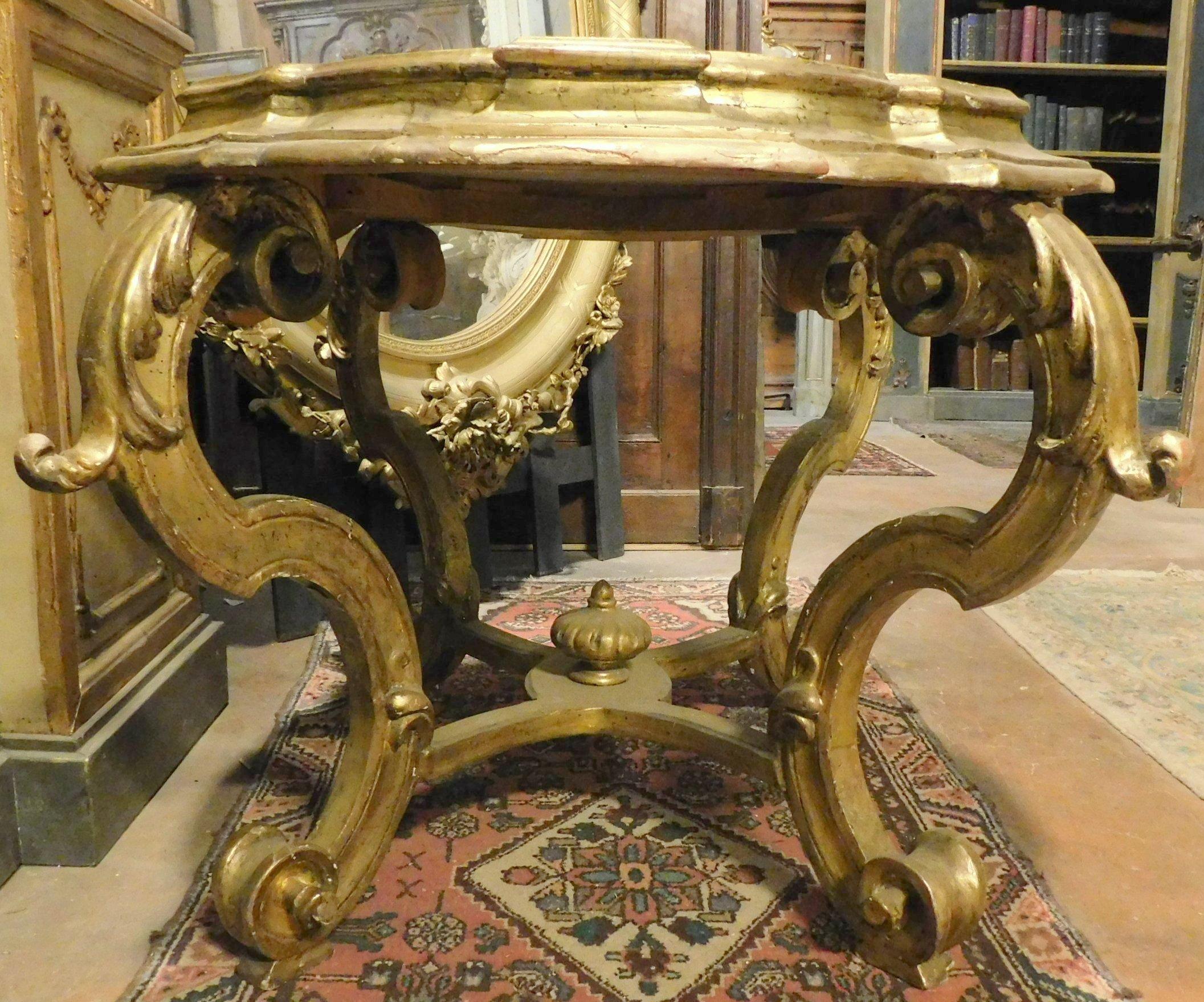 Vintage Coffee Table, Console in Gilded Wood, Pink Marble Top, Early 1900s Italy In Good Condition In Cuneo, Italy (CN)