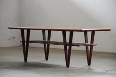 Mesa de centro vintage, diseño danés con patas en forma de V, Kurt Østervig Años 50