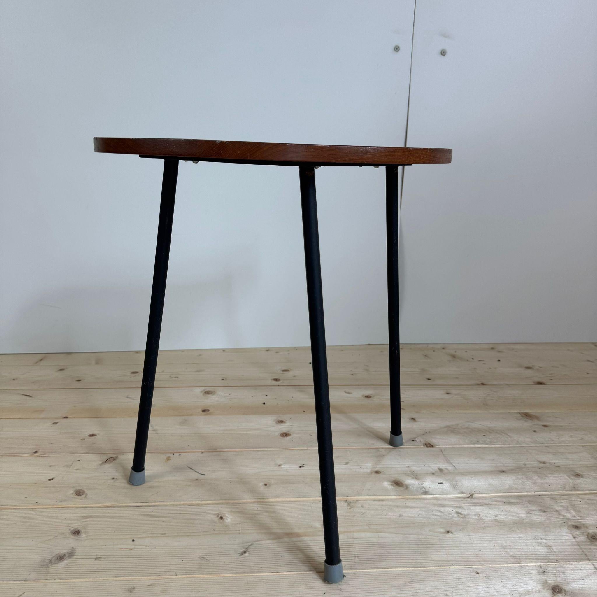 Impiallacciato Vintage coffee table, Denmark 1960 in vendita