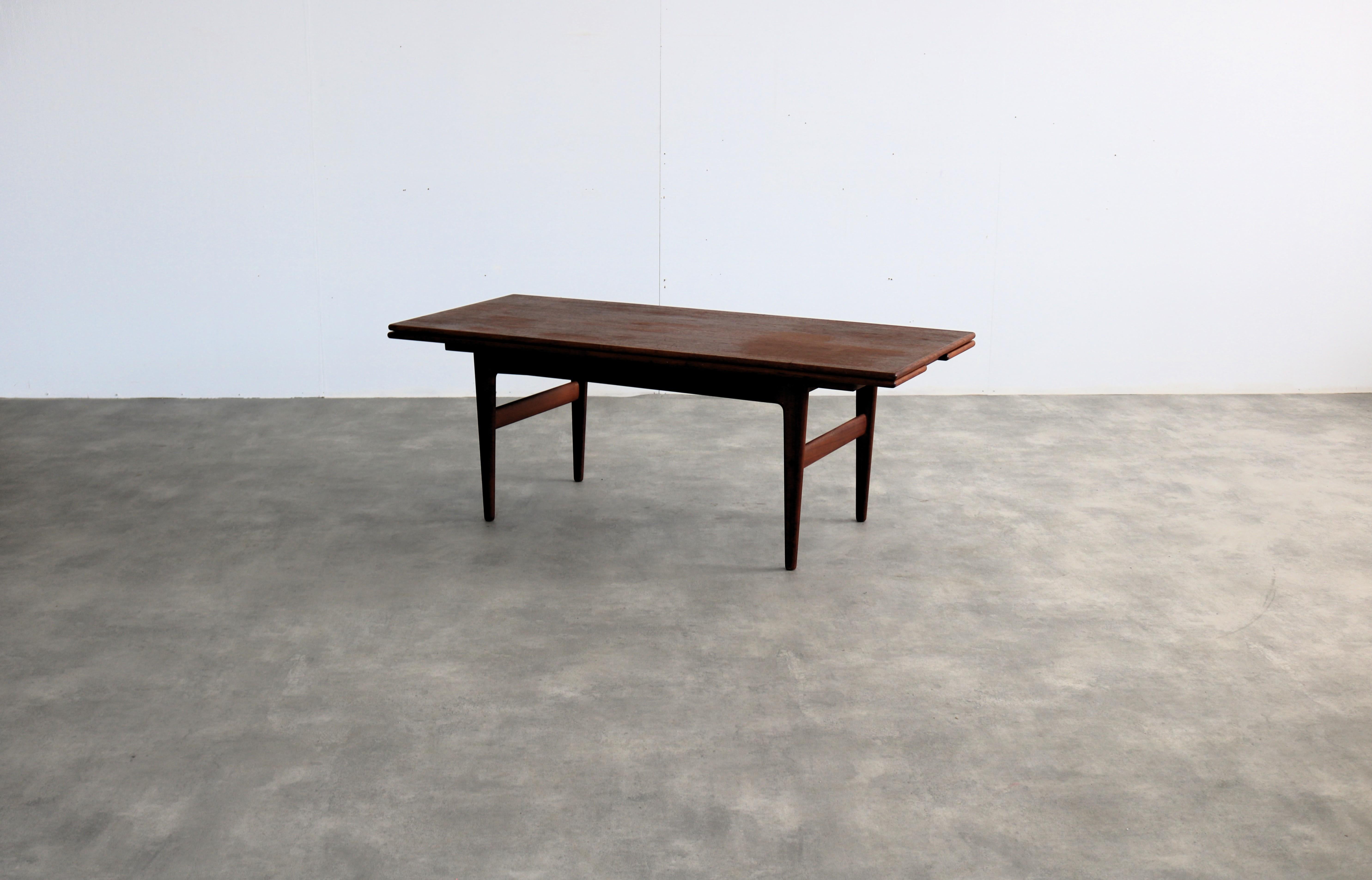 Vintage-Couchtisch  Esstisch  1960s  Kai Kristiansen  Aufzug (Dänisch) im Angebot