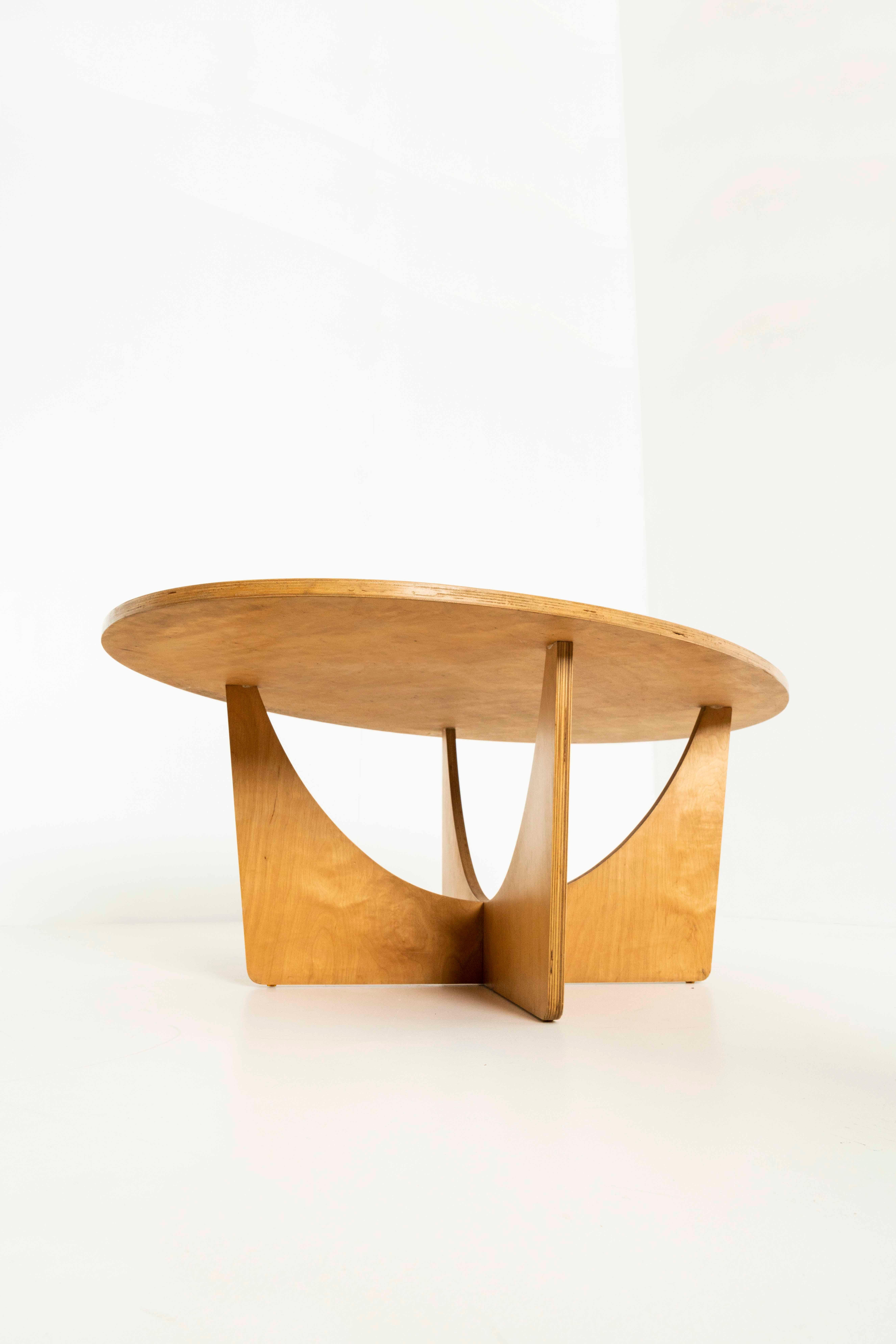 oval retro coffee table