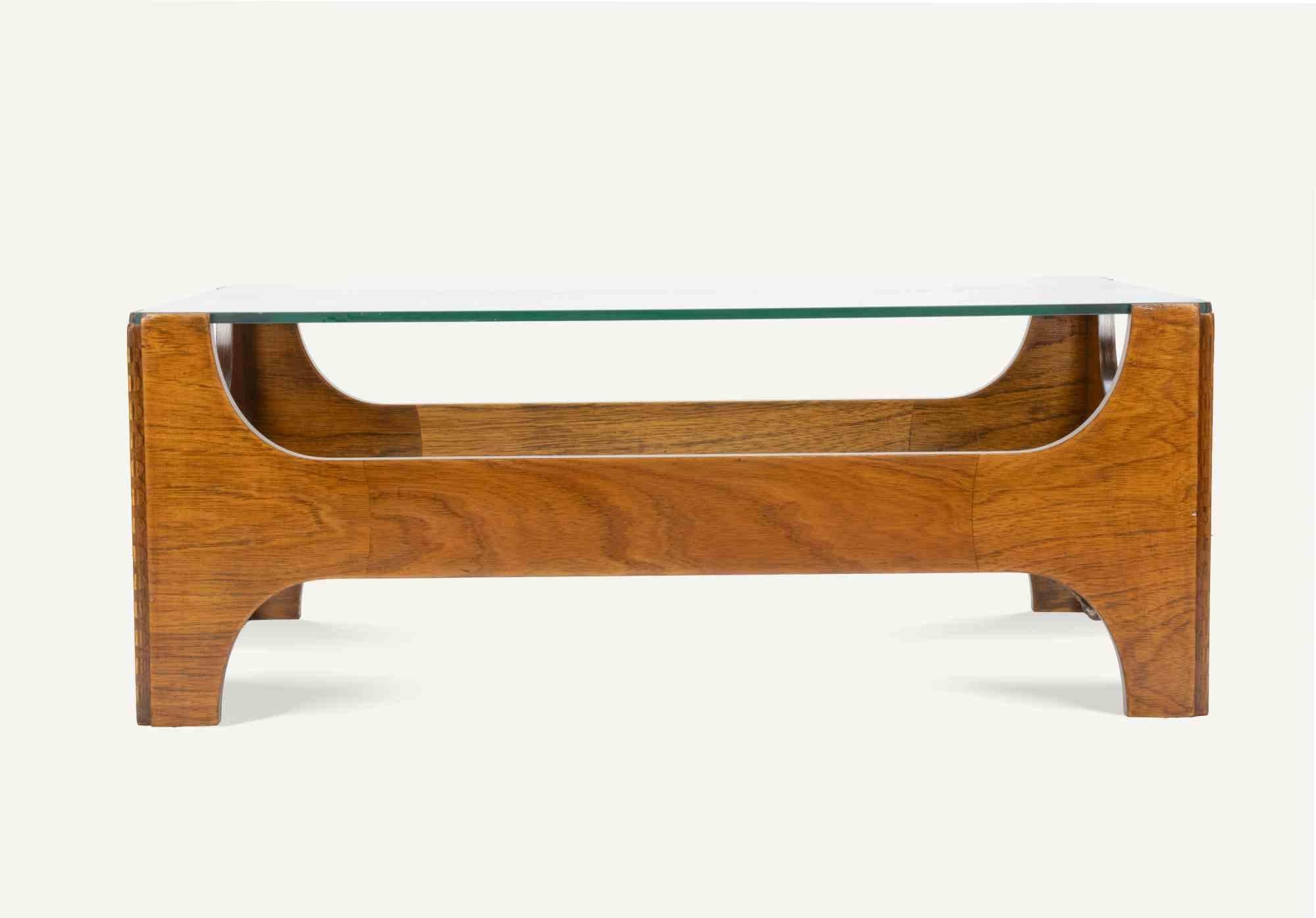 Vintage Couchtisch Italienische Produktion, Nussbaum und Glas, 1960er Jahre.

Sehr guter Zustand.