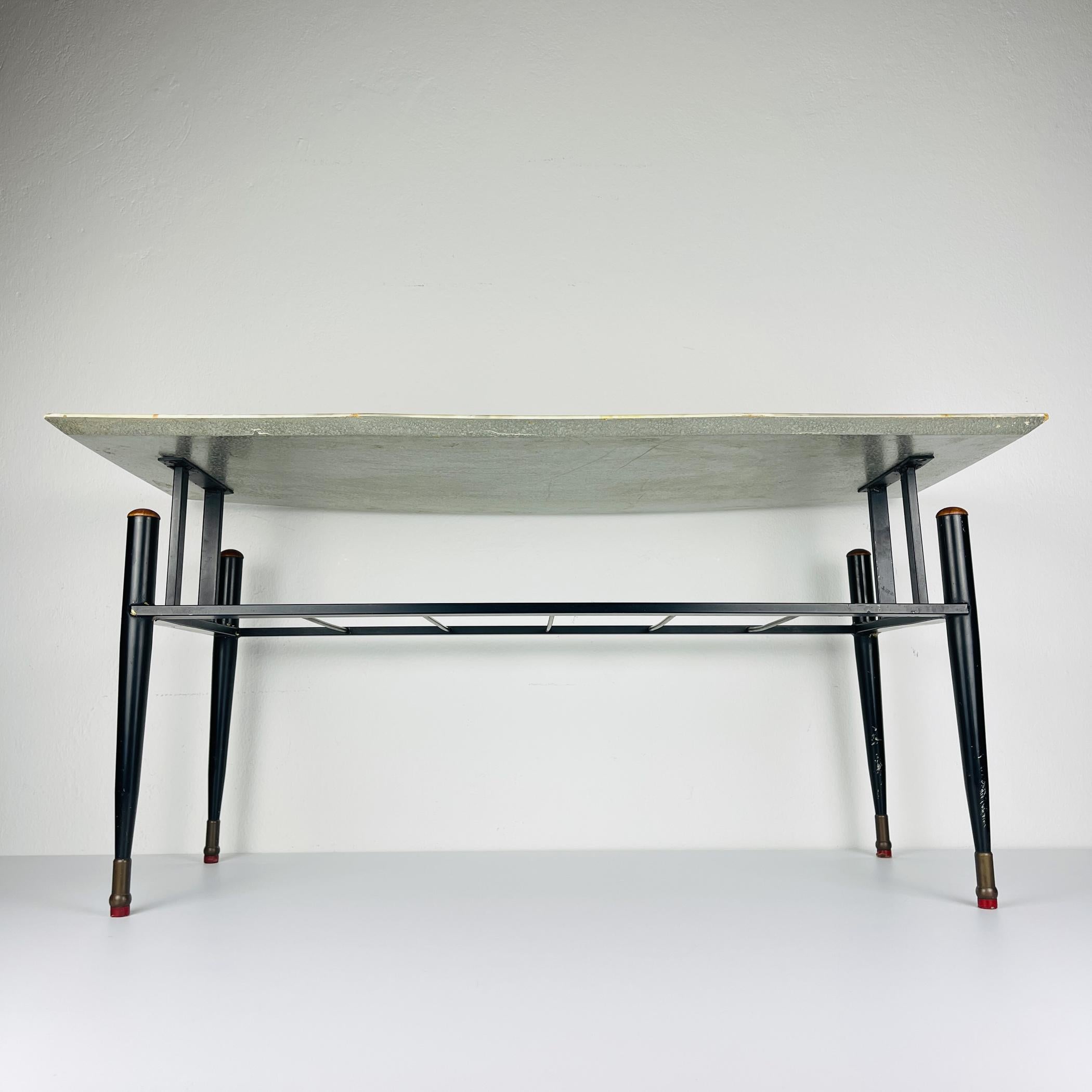 Mesa de centro vintage Italia años 50 en venta 11