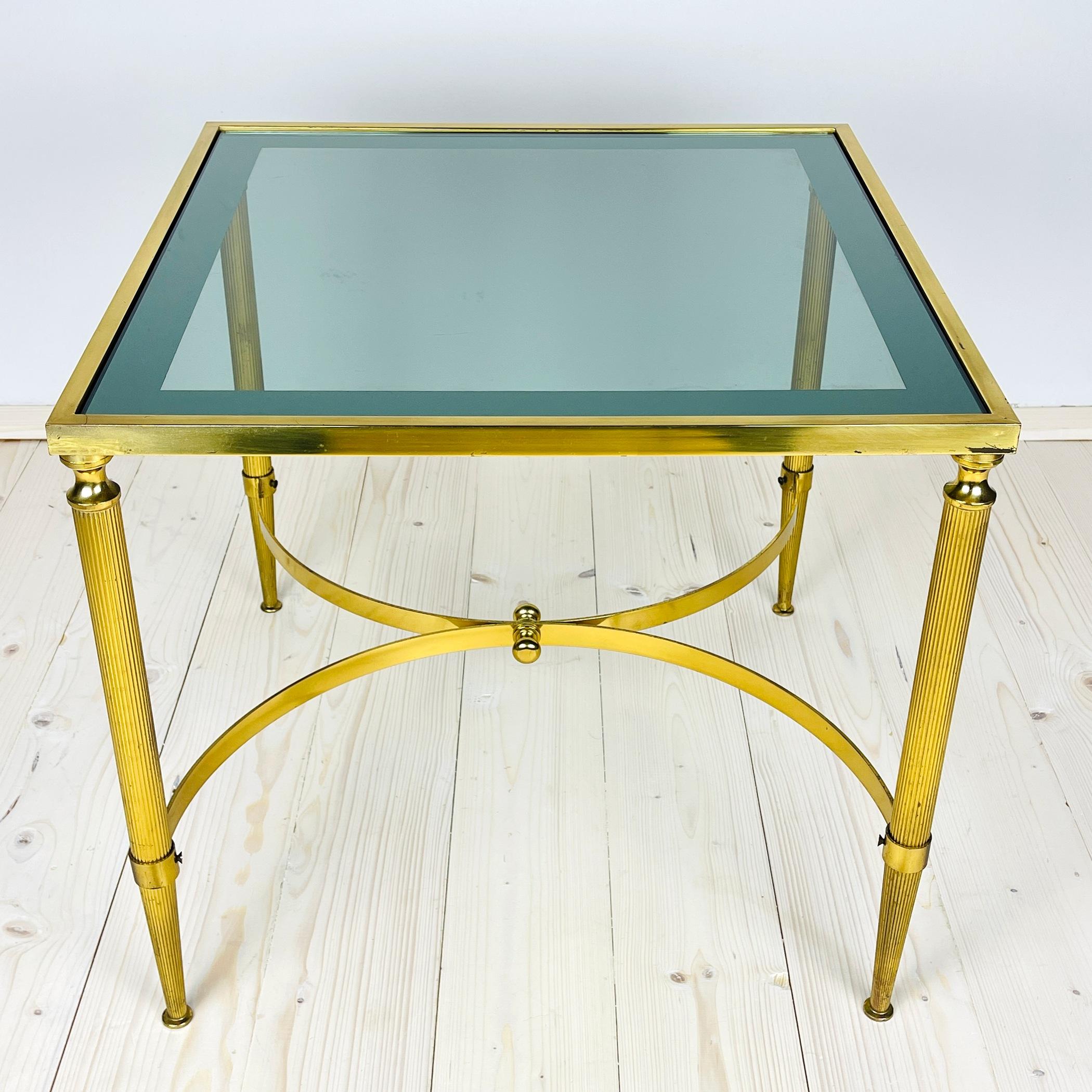 This amazing brass side table was made in Italy in the 70s. Very comfortable to use. You can place drinks, books, phone or purse on it. It is also a beautiful vintage decor piece. It is as usable as it is good-looking, so it is perfect for every