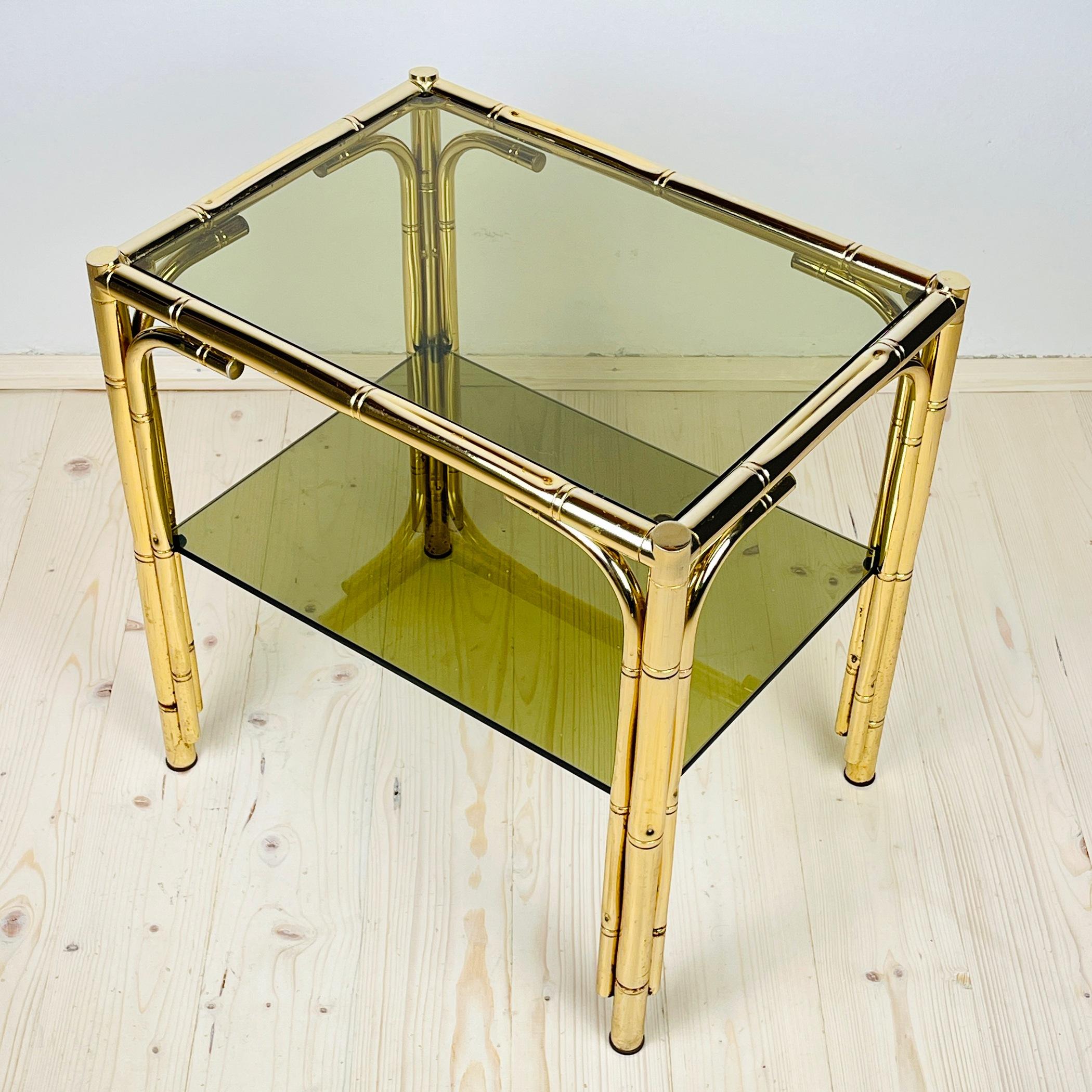 Vintage coffee table Italy 1970s Smoked Glass In Good Condition For Sale In Miklavž Pri Taboru, SI