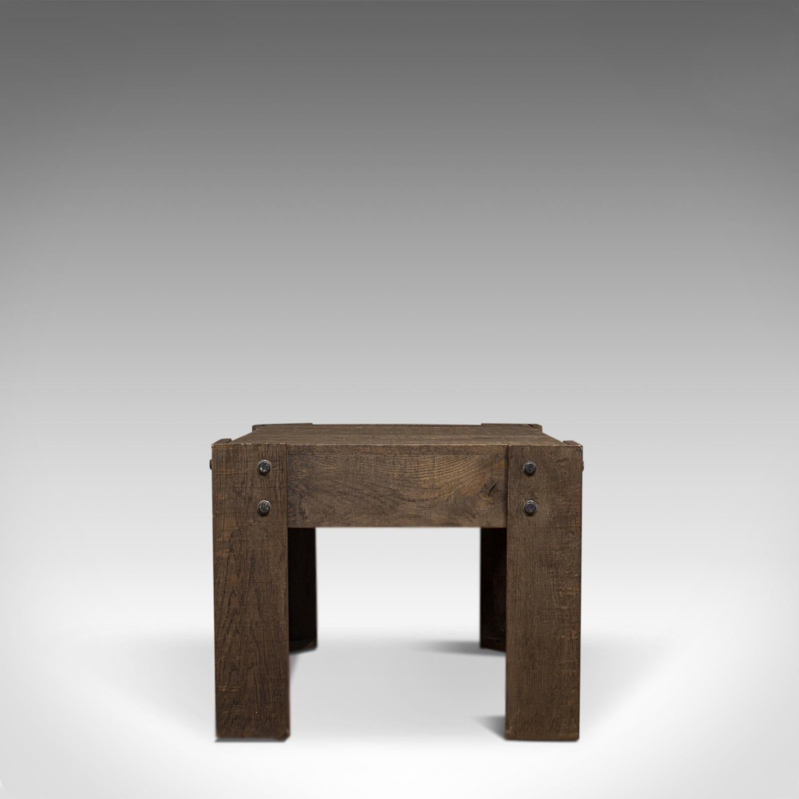 Industriel Table basse vintage rustique, anglaise, chêne, d'appoint, industrielle en vente