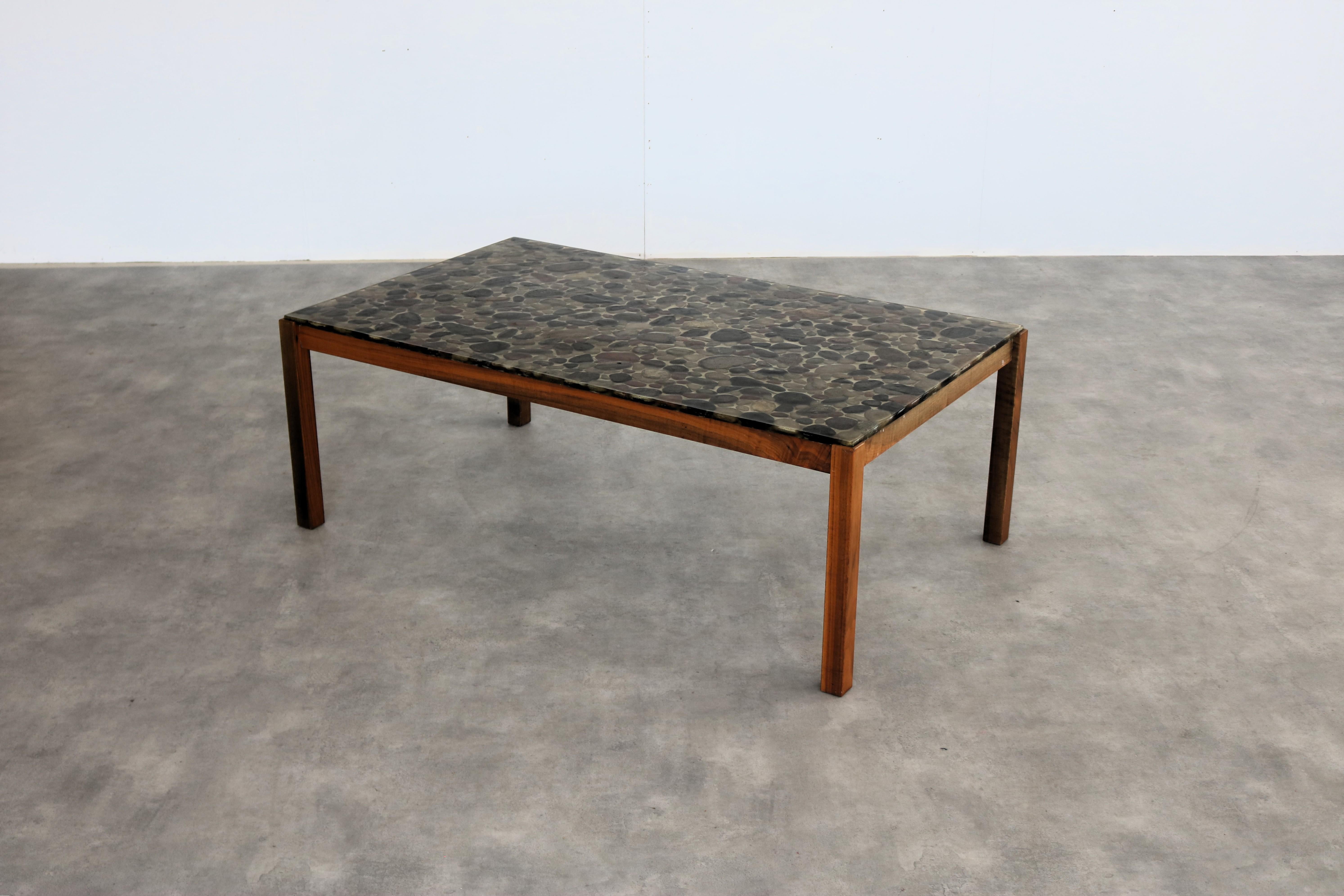 Mesa de centro vintage  mesa  1960s  Periodo  1960s Sueco en venta