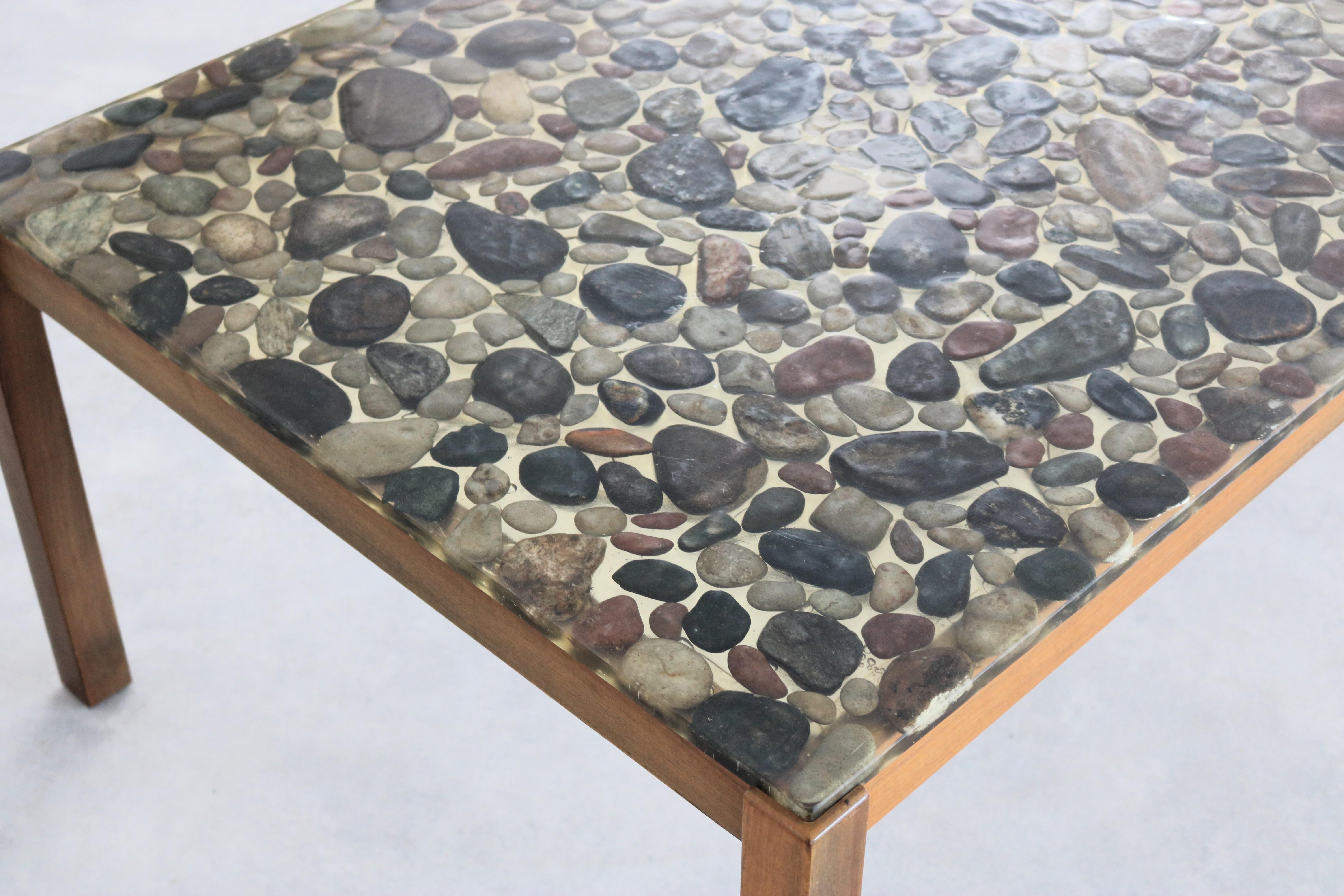 Mesa de centro vintage  mesa  1960s  Periodo  1960s Piedra en venta