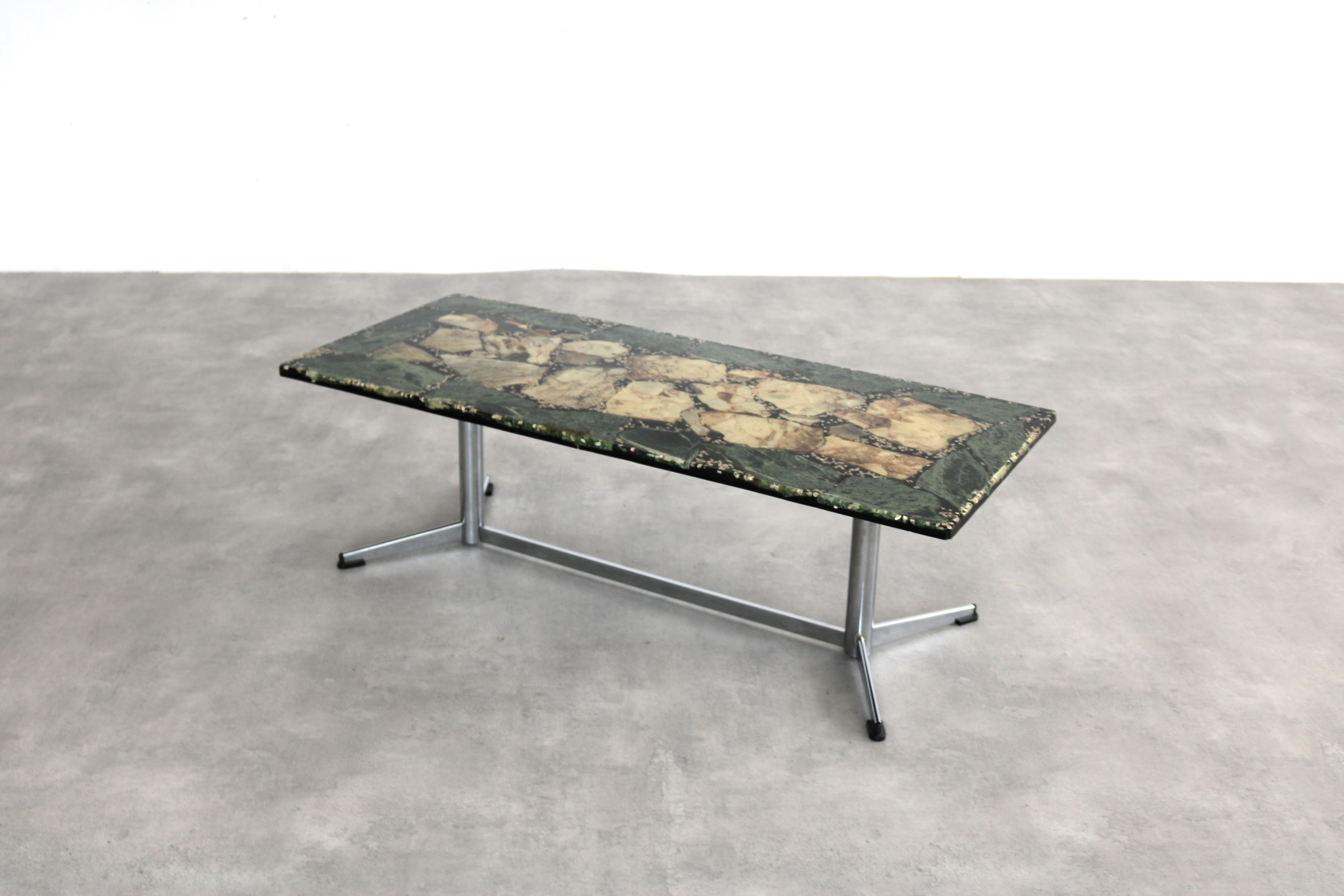 Néerlandais table basse vintage  tableau  60's en vente