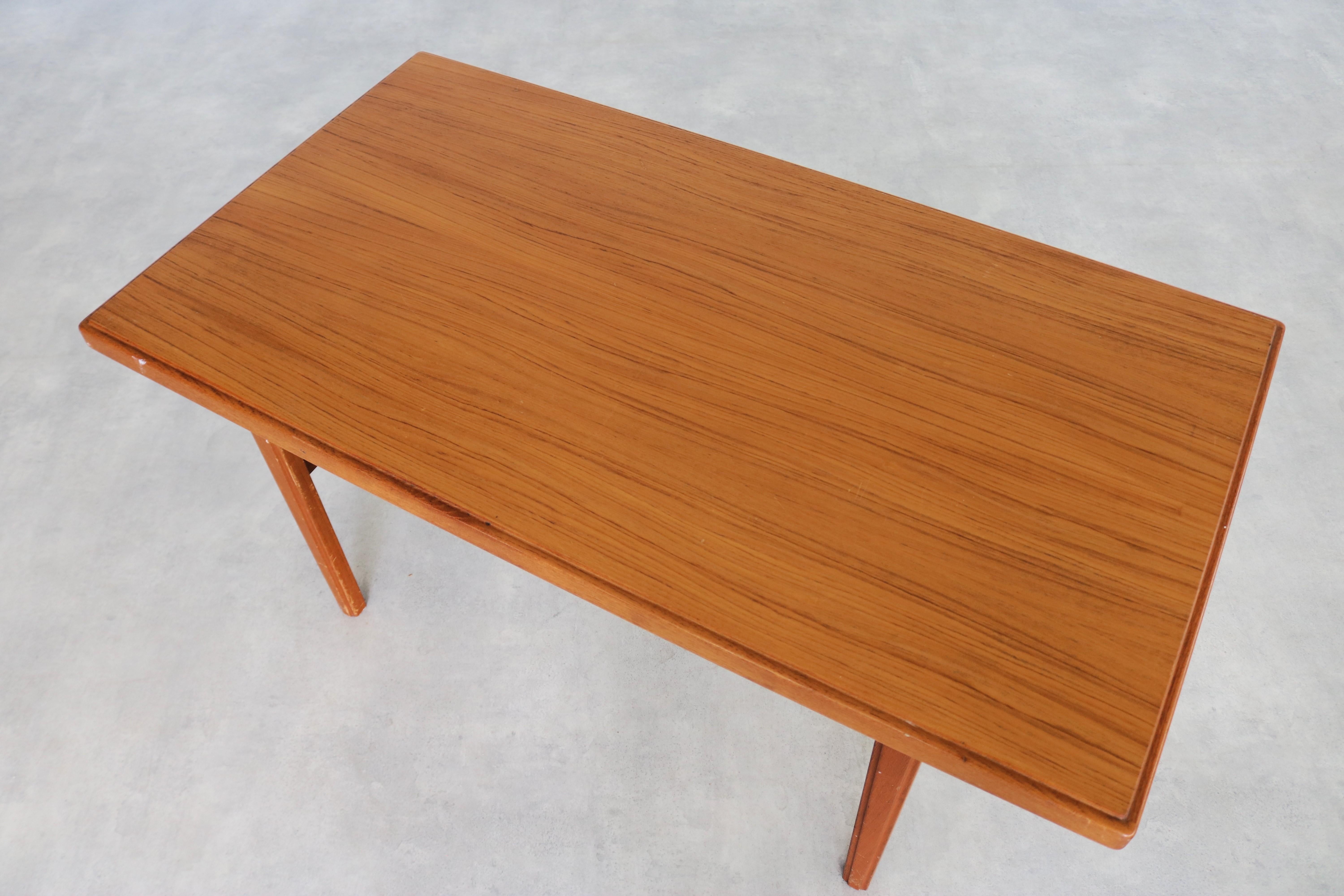 Metà XX secolo tavolino vintage  Tavolo  60s  Svedese in vendita