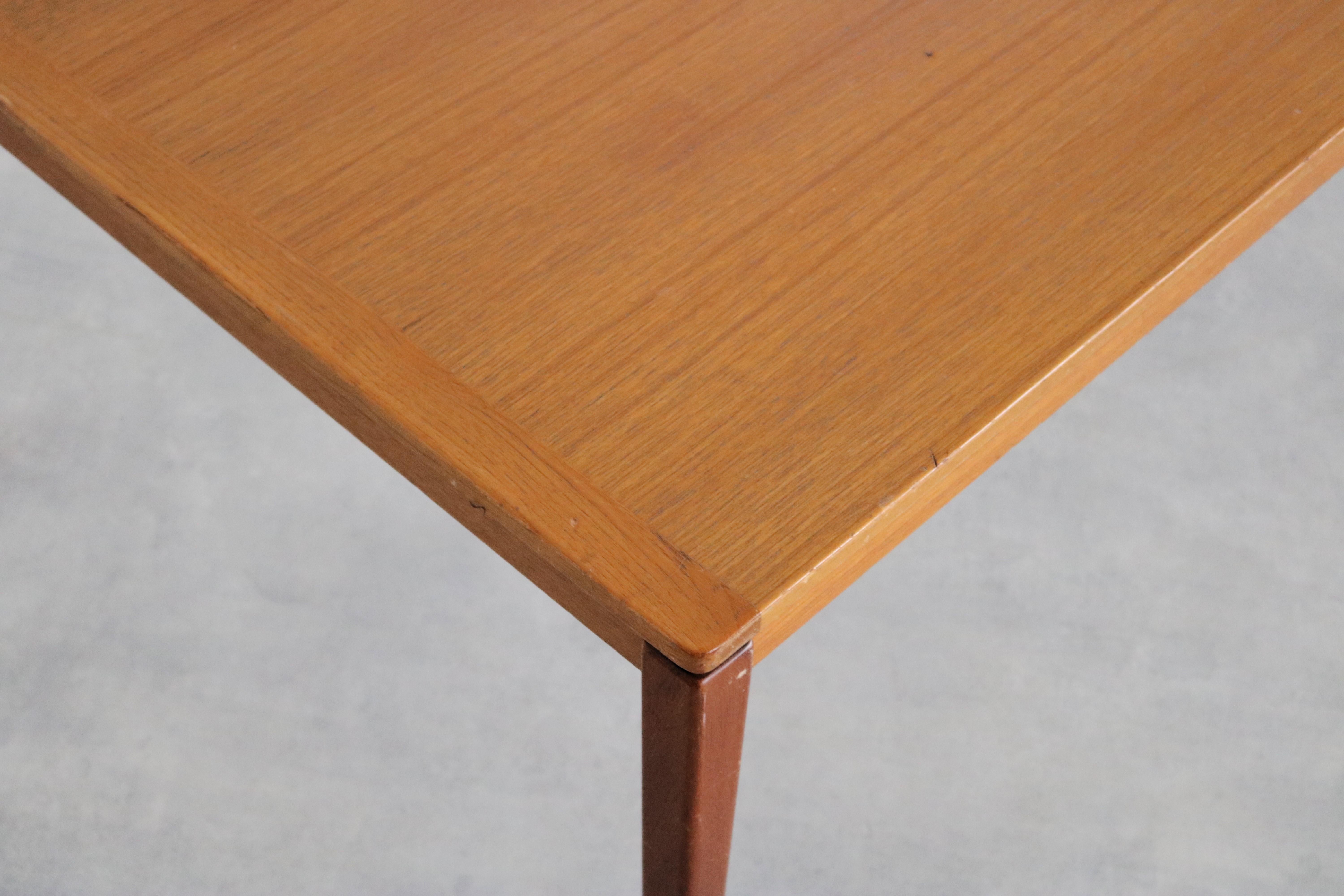 Milieu du XXe siècle table basse vintage  tableau  60s  Suédois en vente