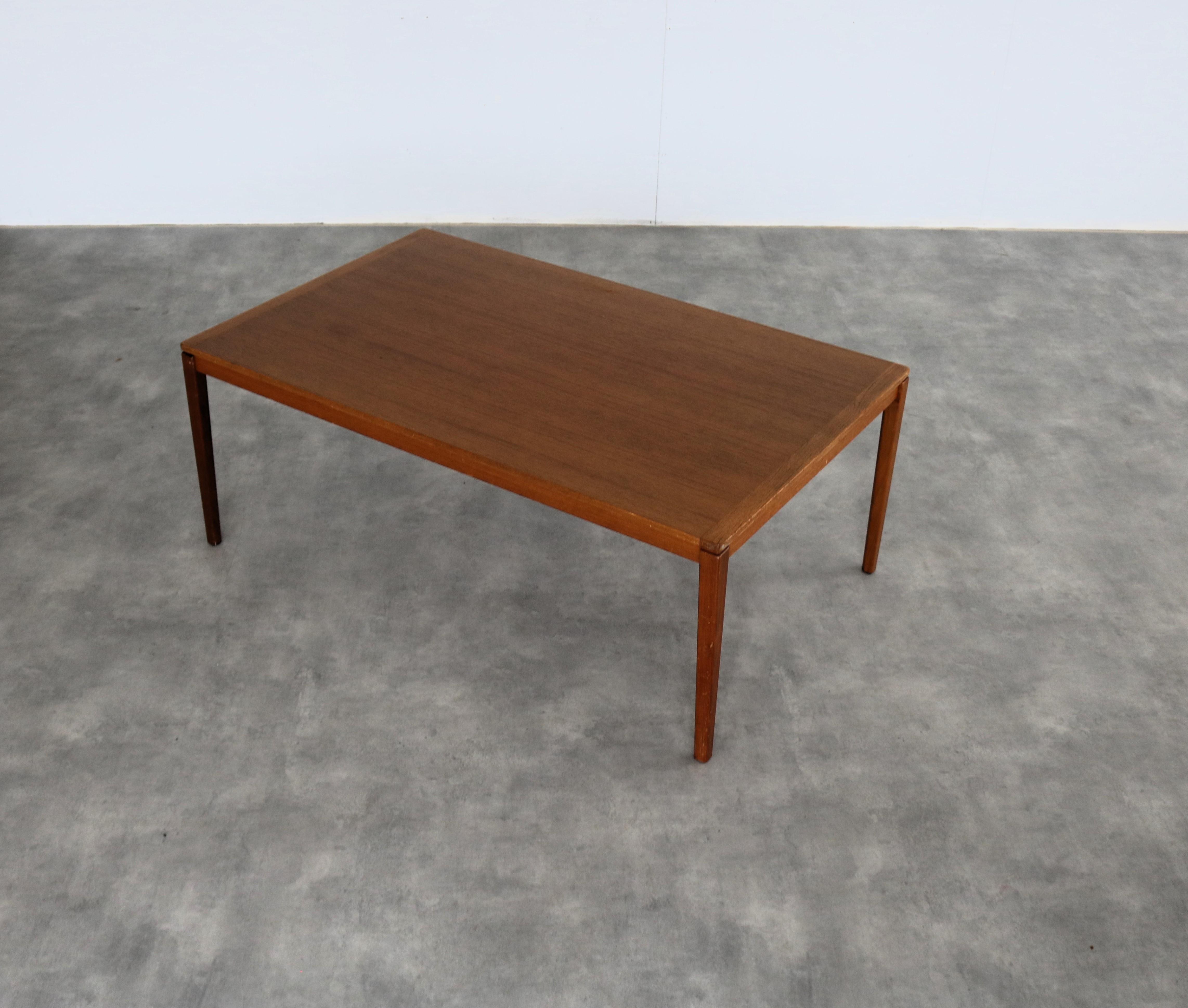 table basse vintage  tableau  60s  Suédois en vente 1