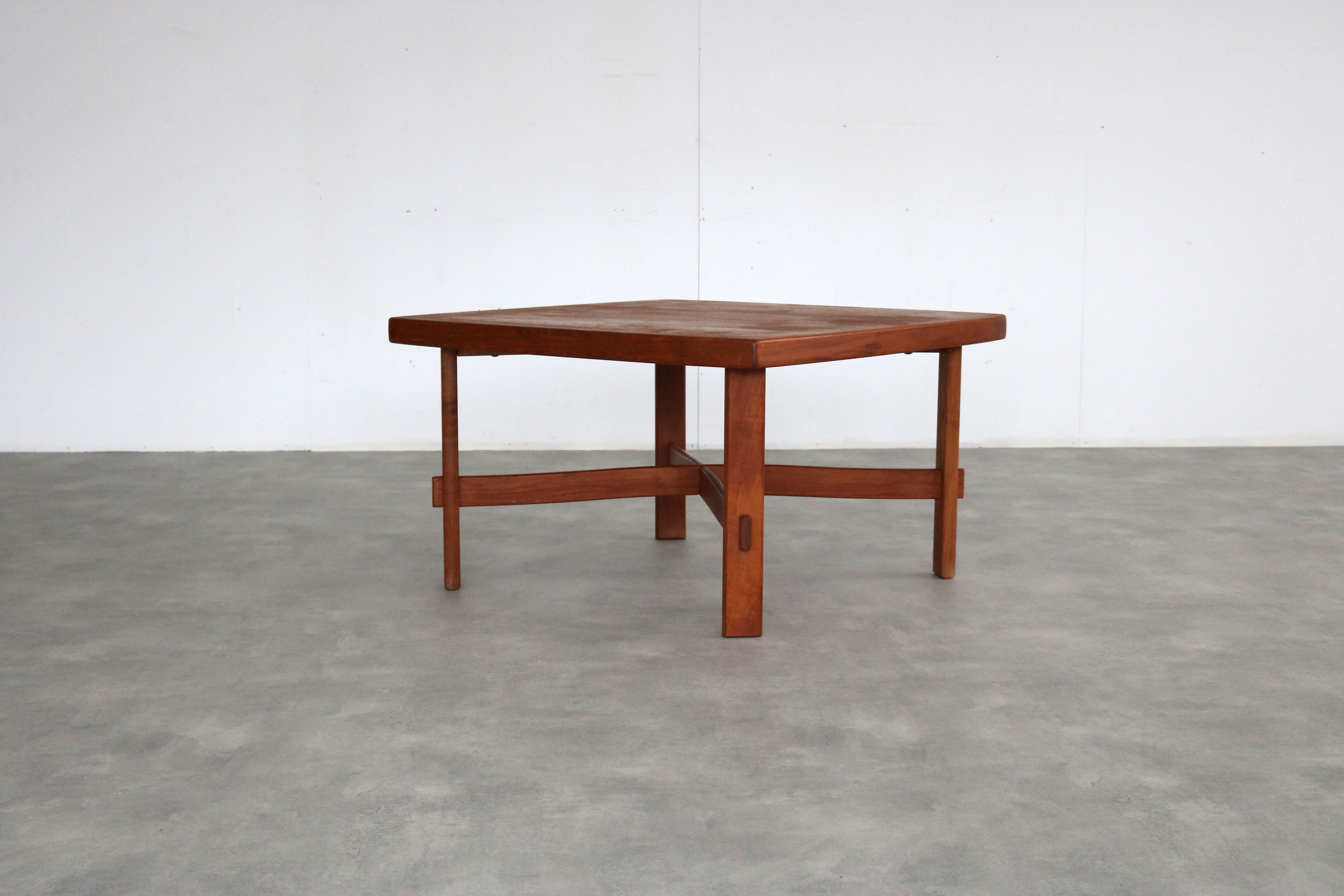 vintage coffee table | table | teak | 60's

period | 60's
design | Alberts | Tibro | Sweden
condition | good | light signs of use
size | 55 x 95 x 95 (hxwxd)

details | teak;

article number | 2248