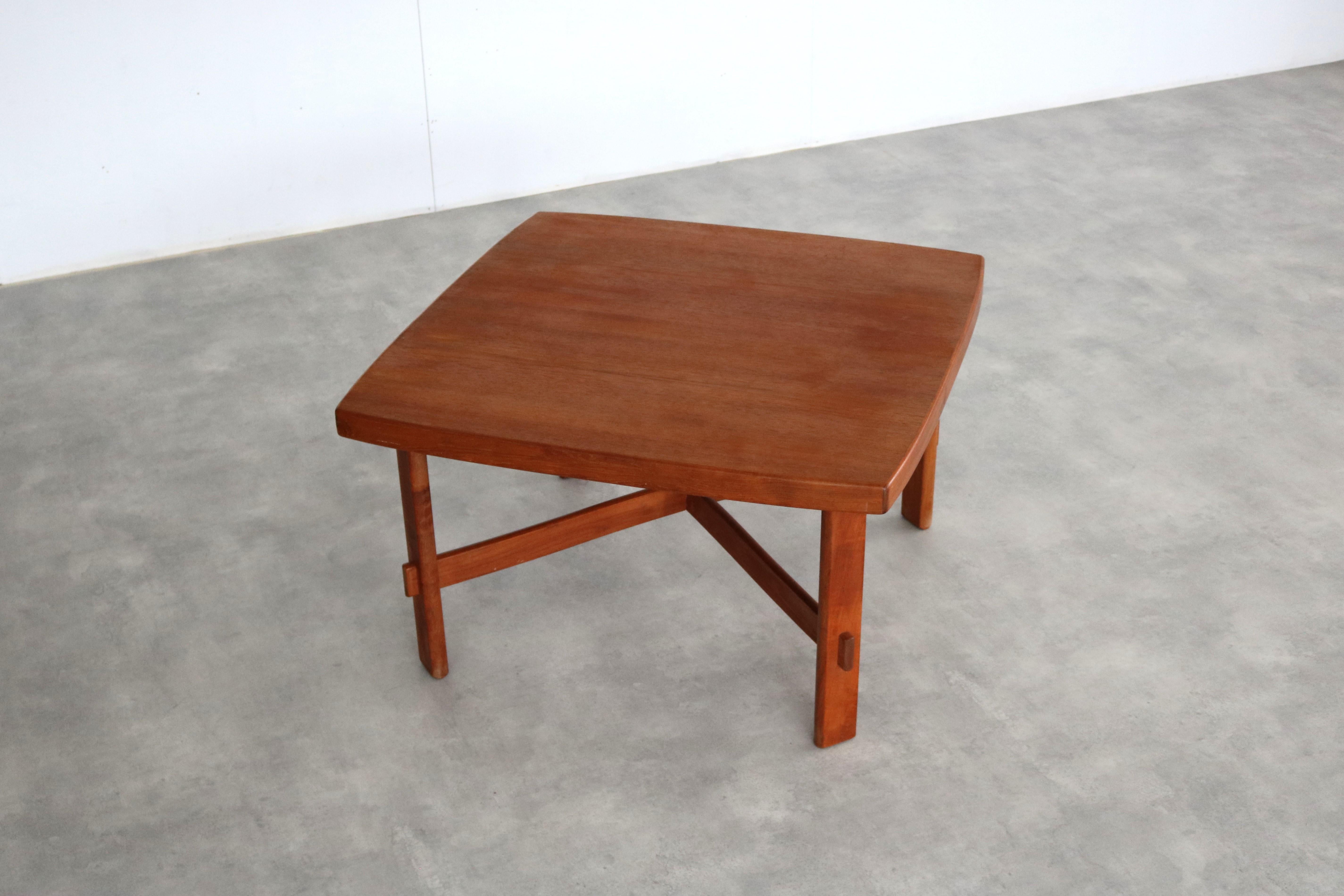 Mid-20th Century vintage coffee table | table | teak | 60's   For Sale