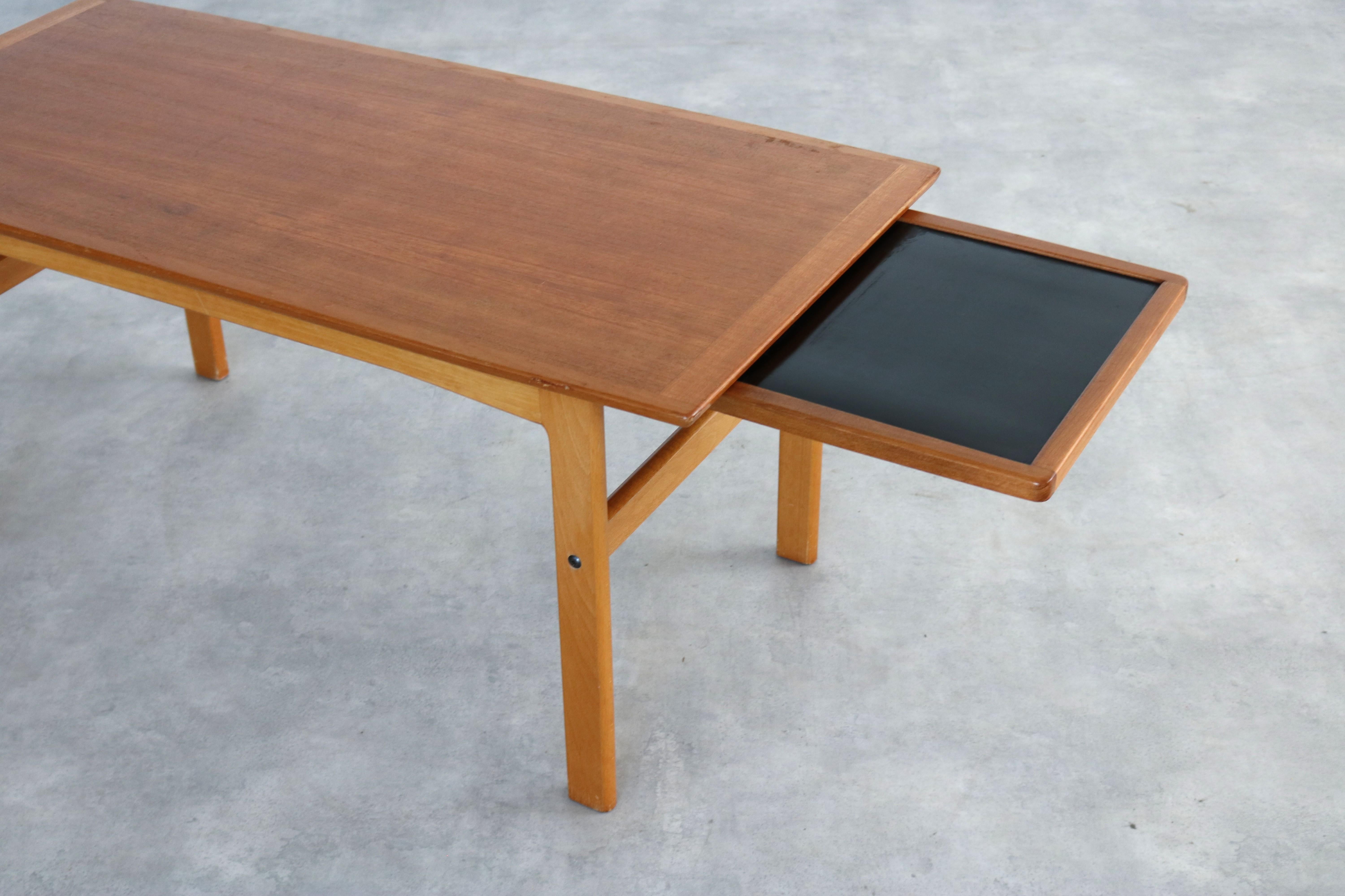 vintage coffee table  teak   1960s  Swedish For Sale 2