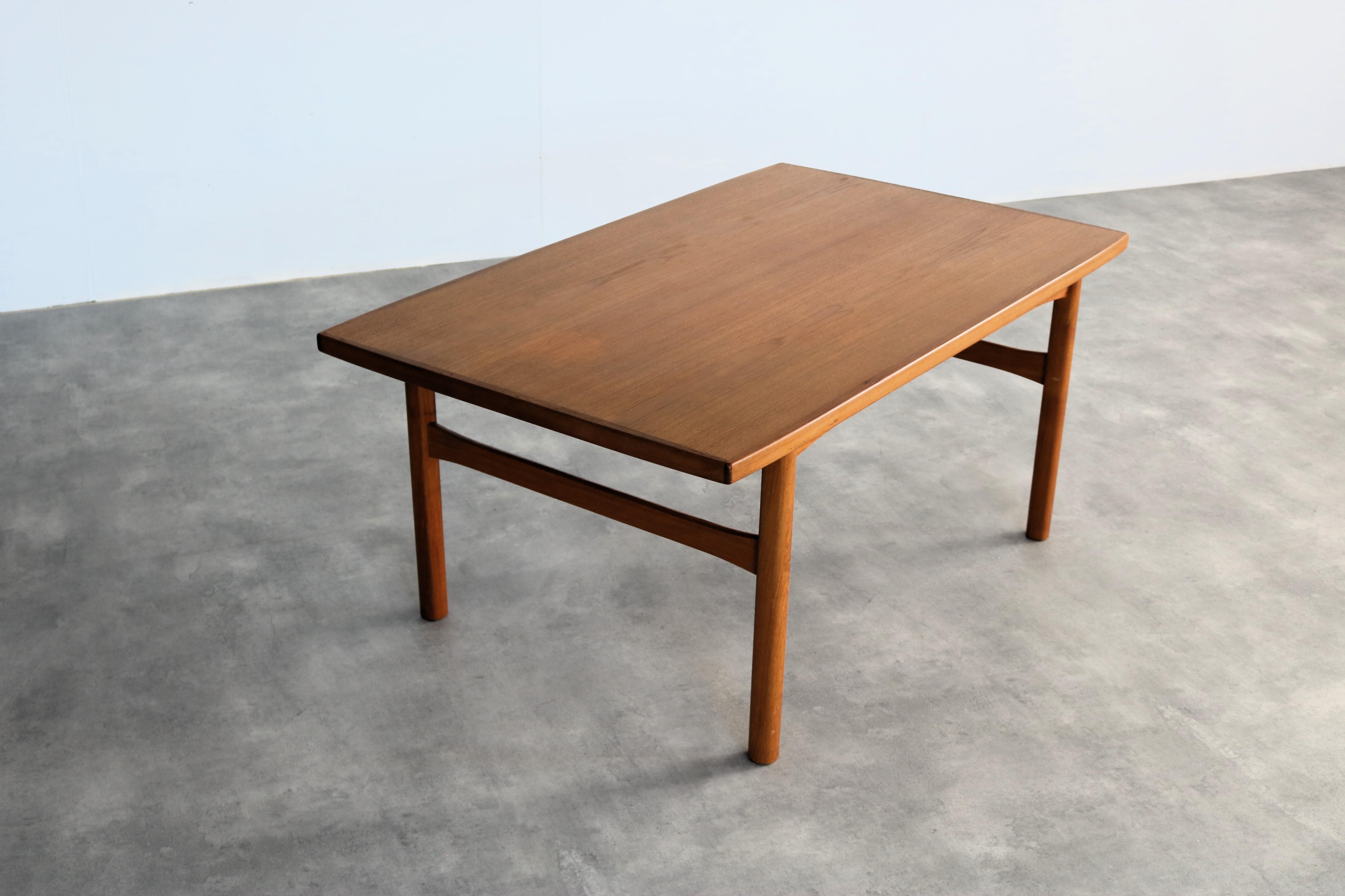vintage coffee table | teak | 60s | Sweden In Good Condition For Sale In GRONINGEN, NL
