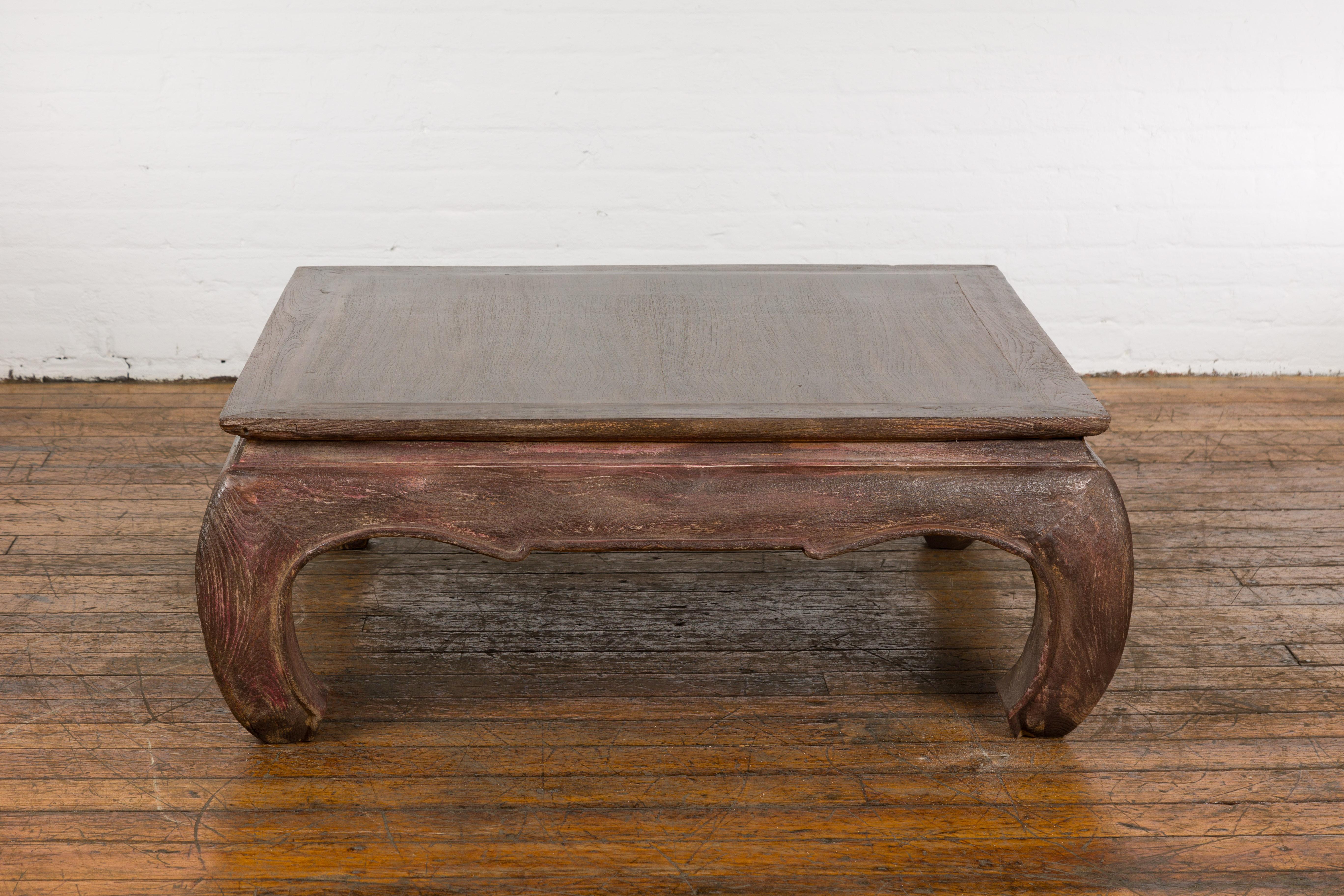 Vintage Coffee Table with Chow Legs, Carved Apron and Distressed Patina For Sale 5