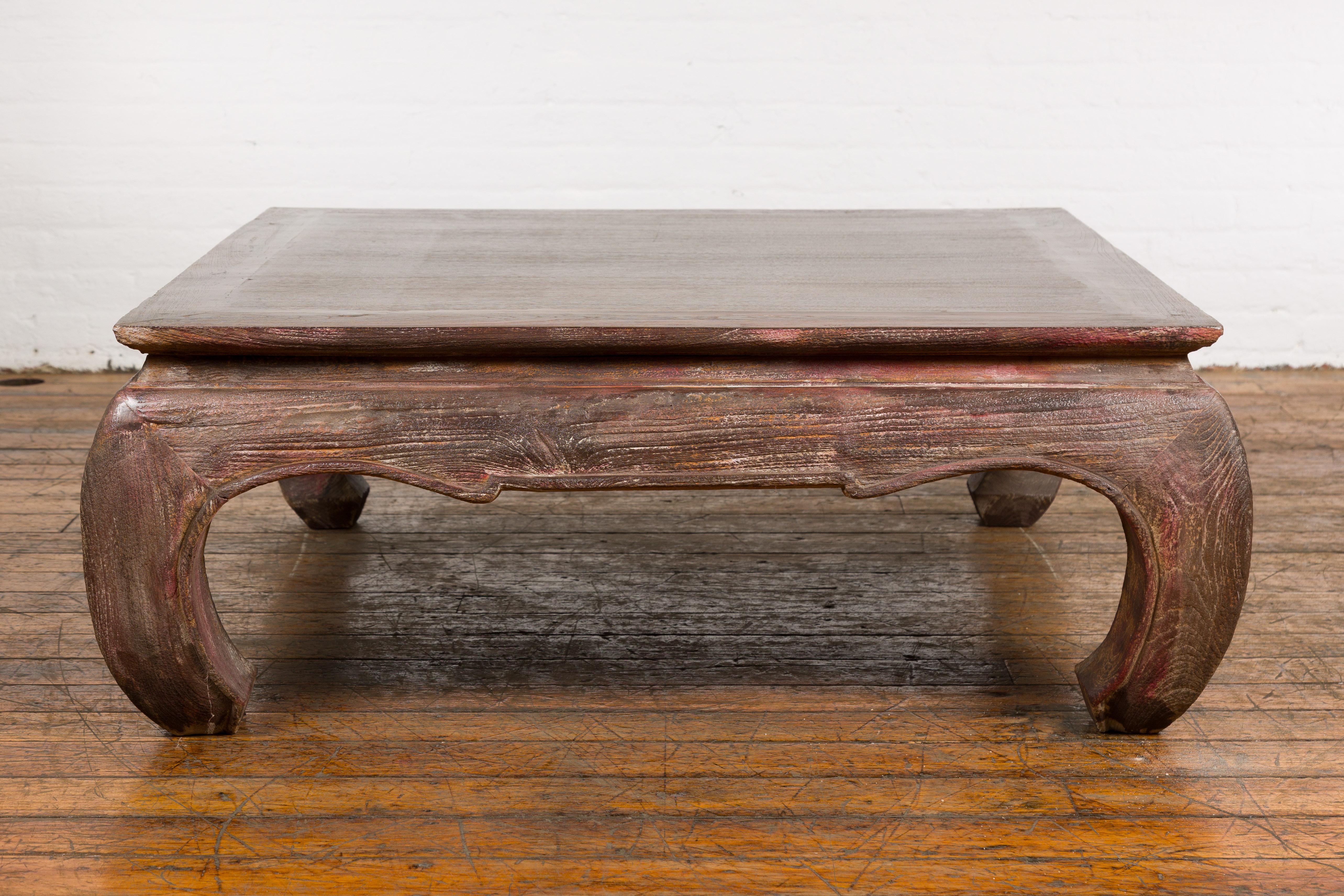 Vintage Coffee Table with Chow Legs, Carved Apron and Distressed Patina In Good Condition For Sale In Yonkers, NY
