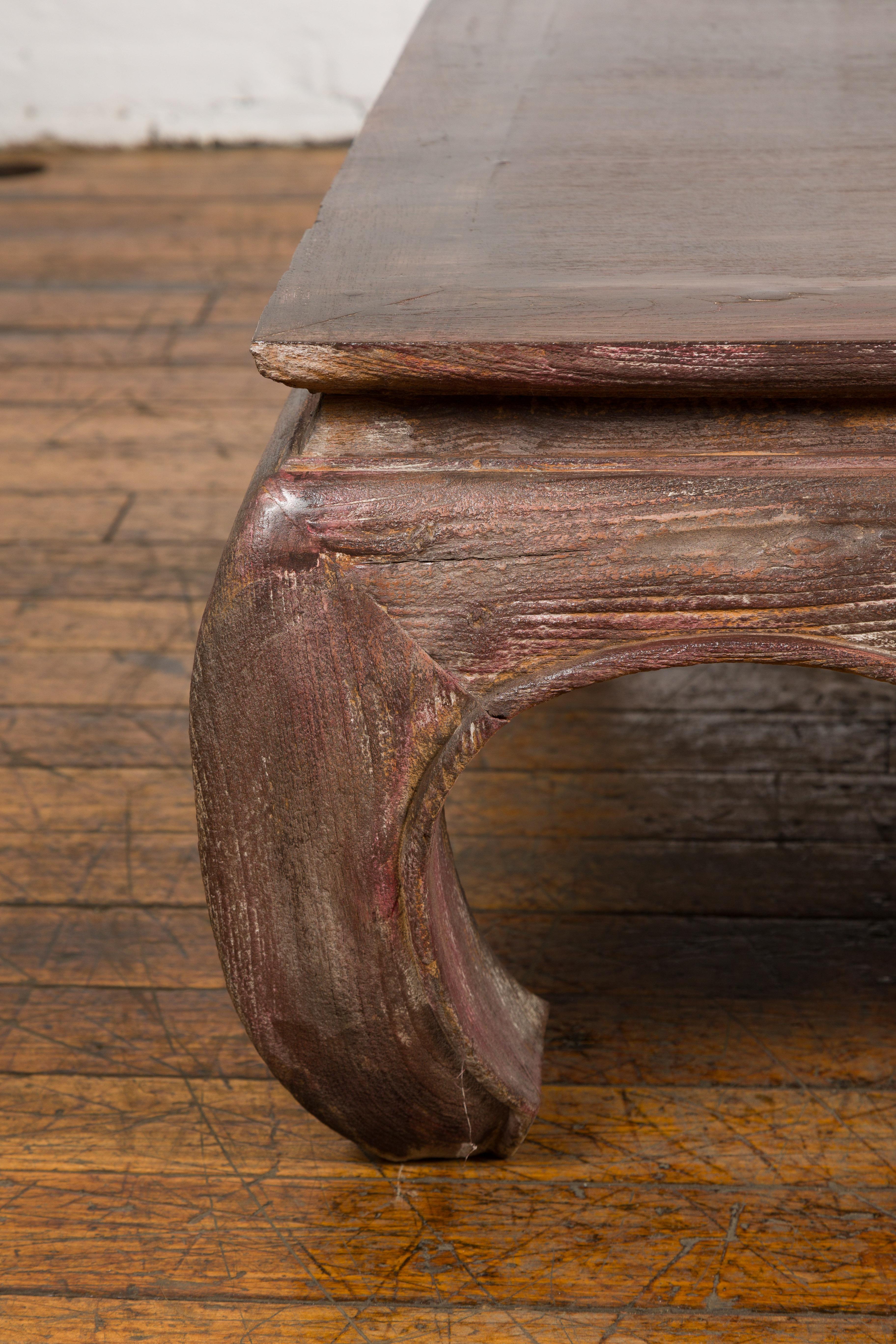 Vintage Coffee Table with Chow Legs, Carved Apron and Distressed Patina In Good Condition For Sale In Yonkers, NY