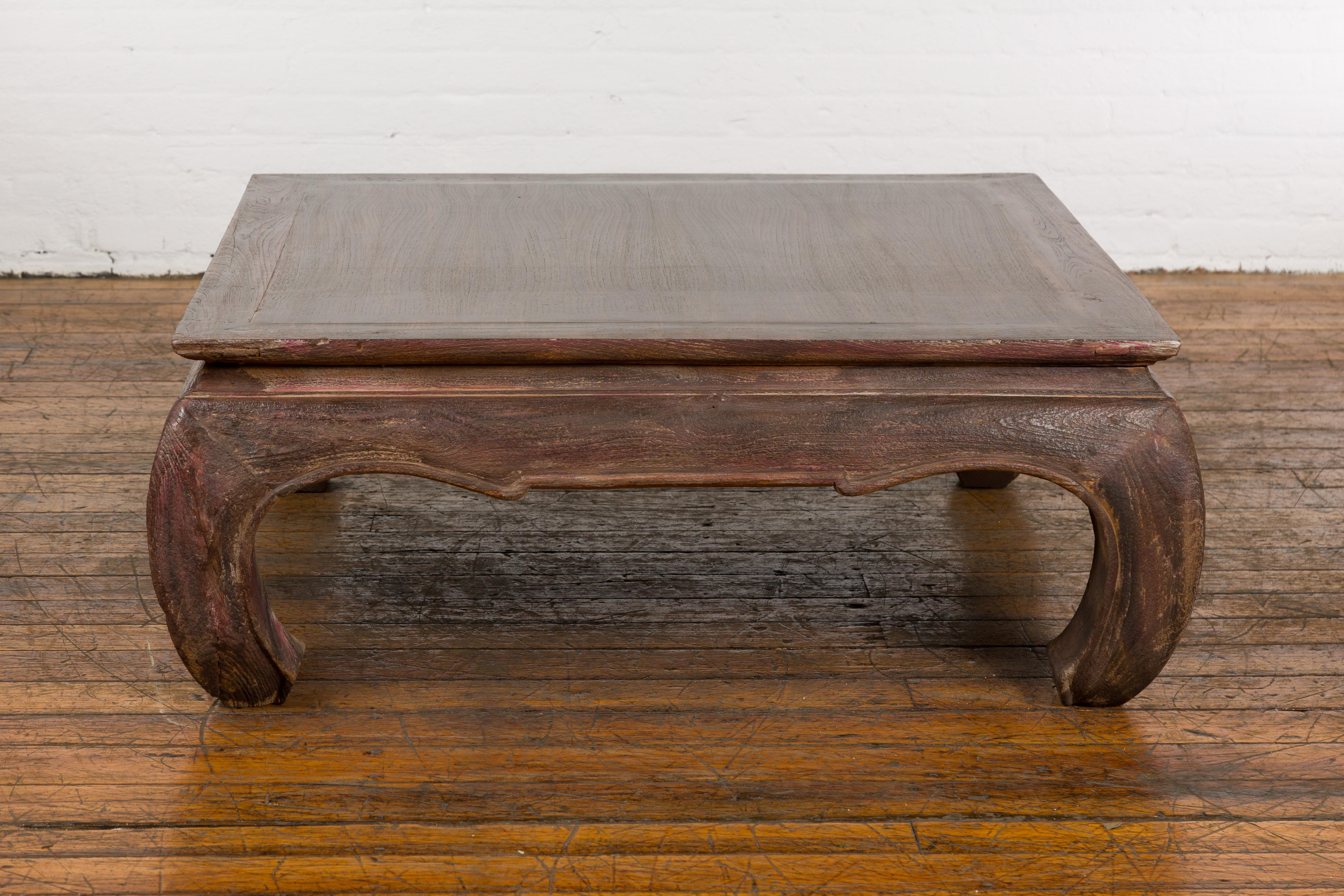 Wood Vintage Coffee Table with Chow Legs, Carved Apron and Distressed Patina For Sale