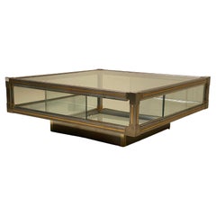 Vintage Coffee table in Brass and Glass with Display Mirror Compartment.