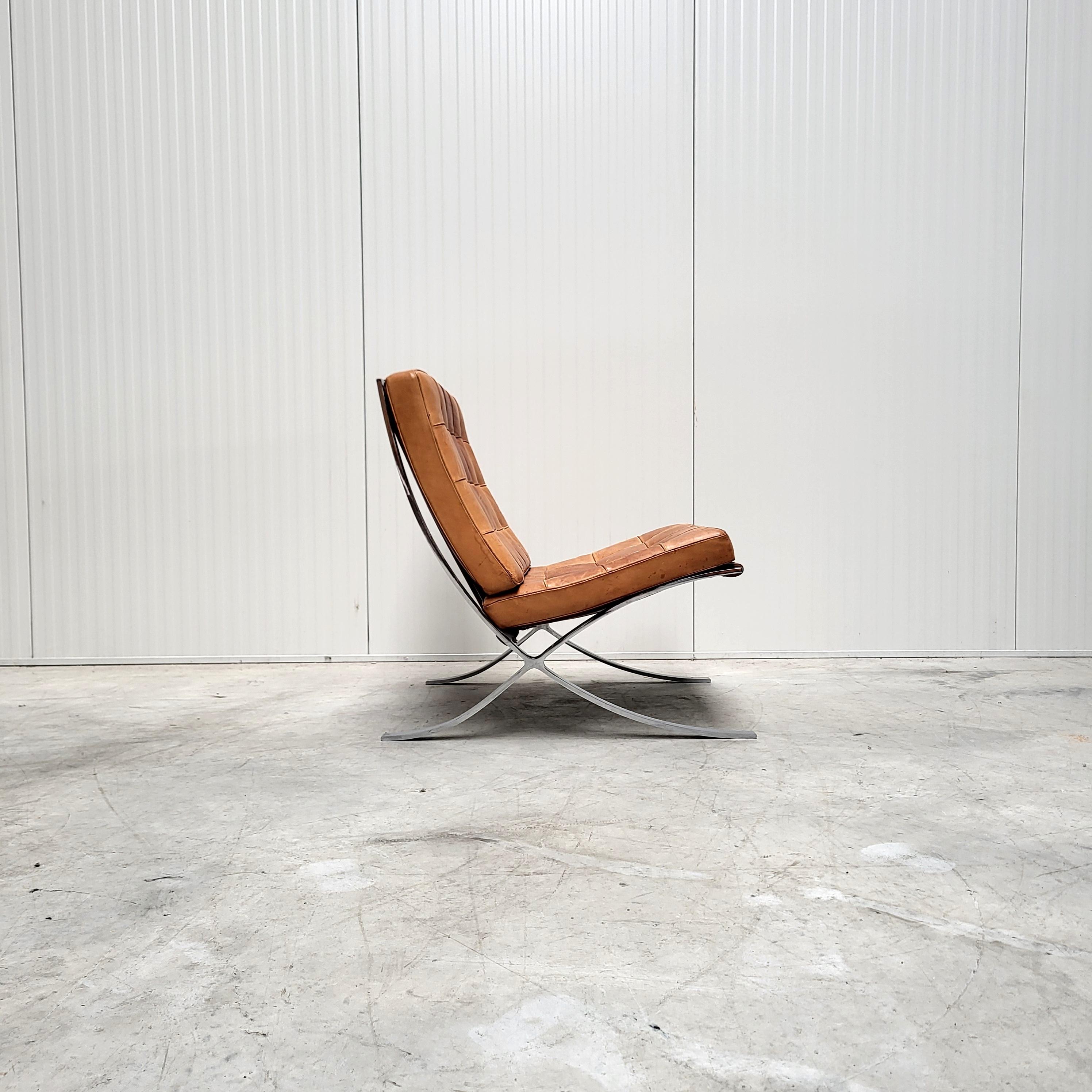 Vintage Cognac Silla Barcelona de Mies van der Rohe Knoll Años 70 Ex Estée Lauder Bauhaus en venta