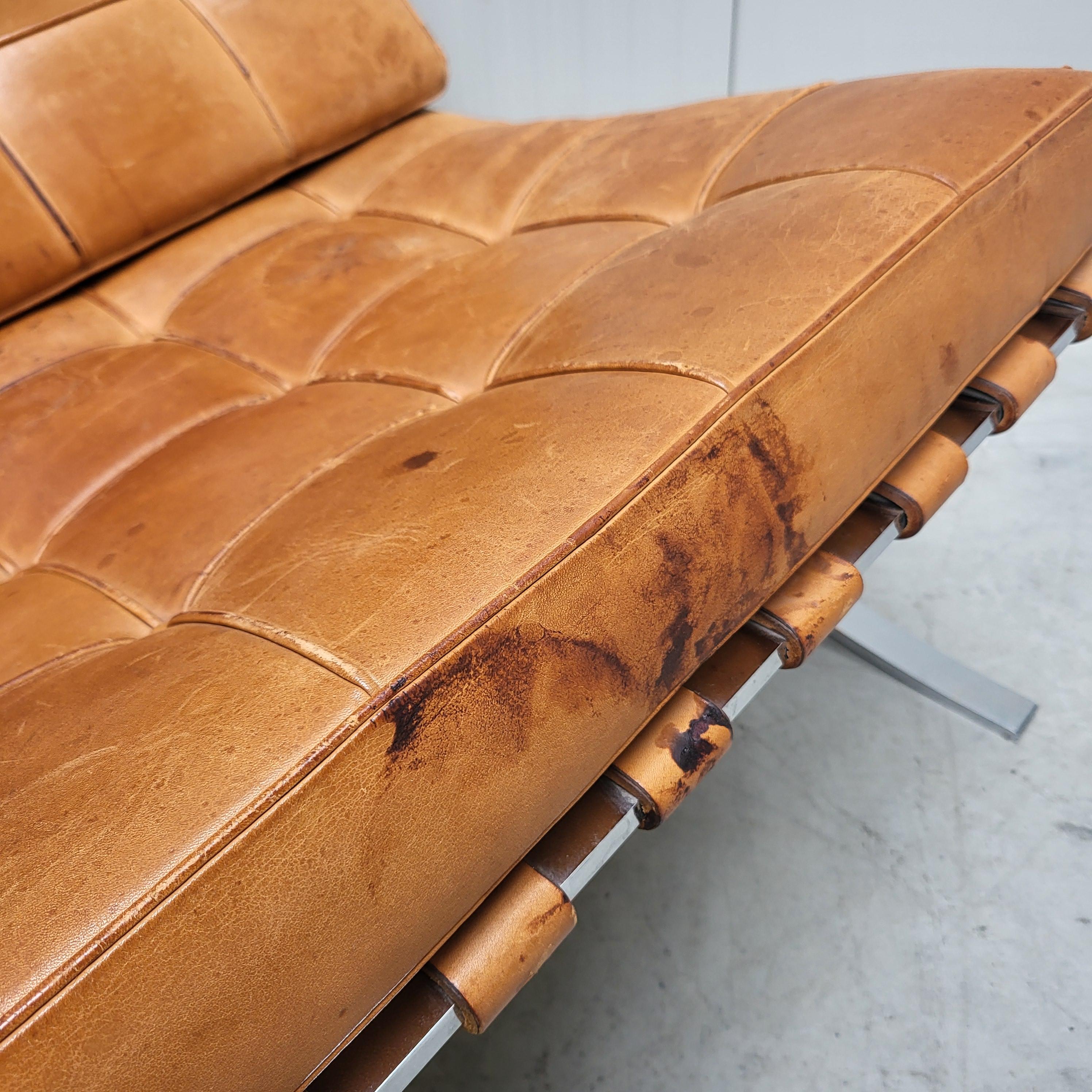 Vintage Cognac Silla Barcelona de Mies van der Rohe Knoll Años 70 Ex Estée Lauder Acero inoxidable en venta