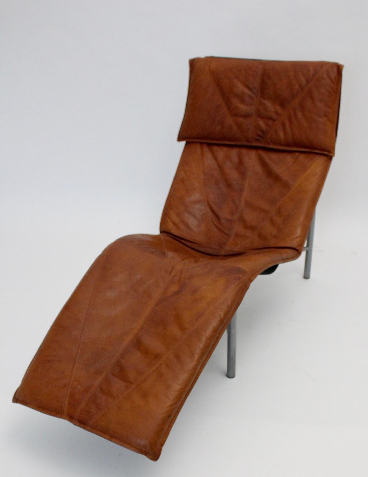 Late 20th Century Vintage Cognac Leather Chaise Longue by Tord Bjorklund Sweden, 1970 For Sale