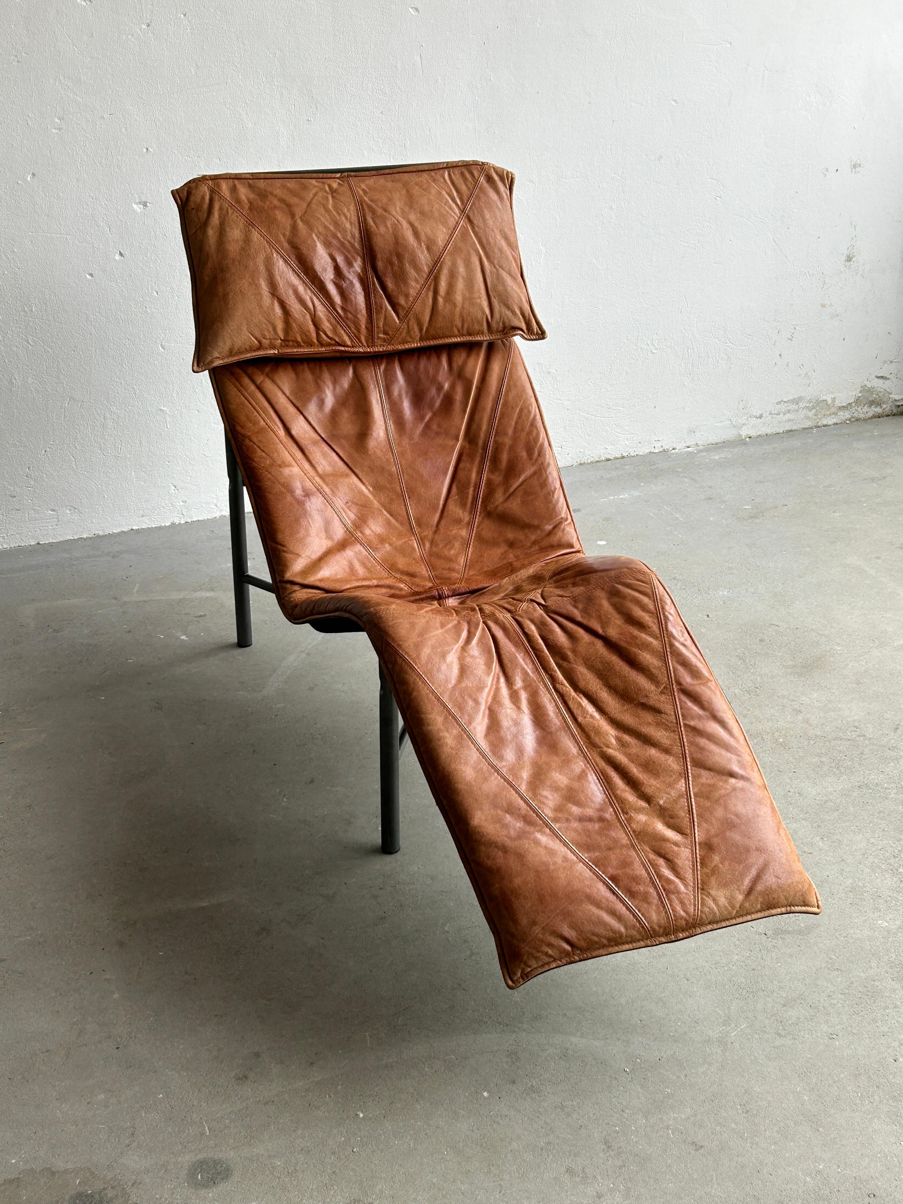 Vintage Cognac Leather Chaise Longue by Tord Bjorklund for Ikea, Sweden, 1970 3