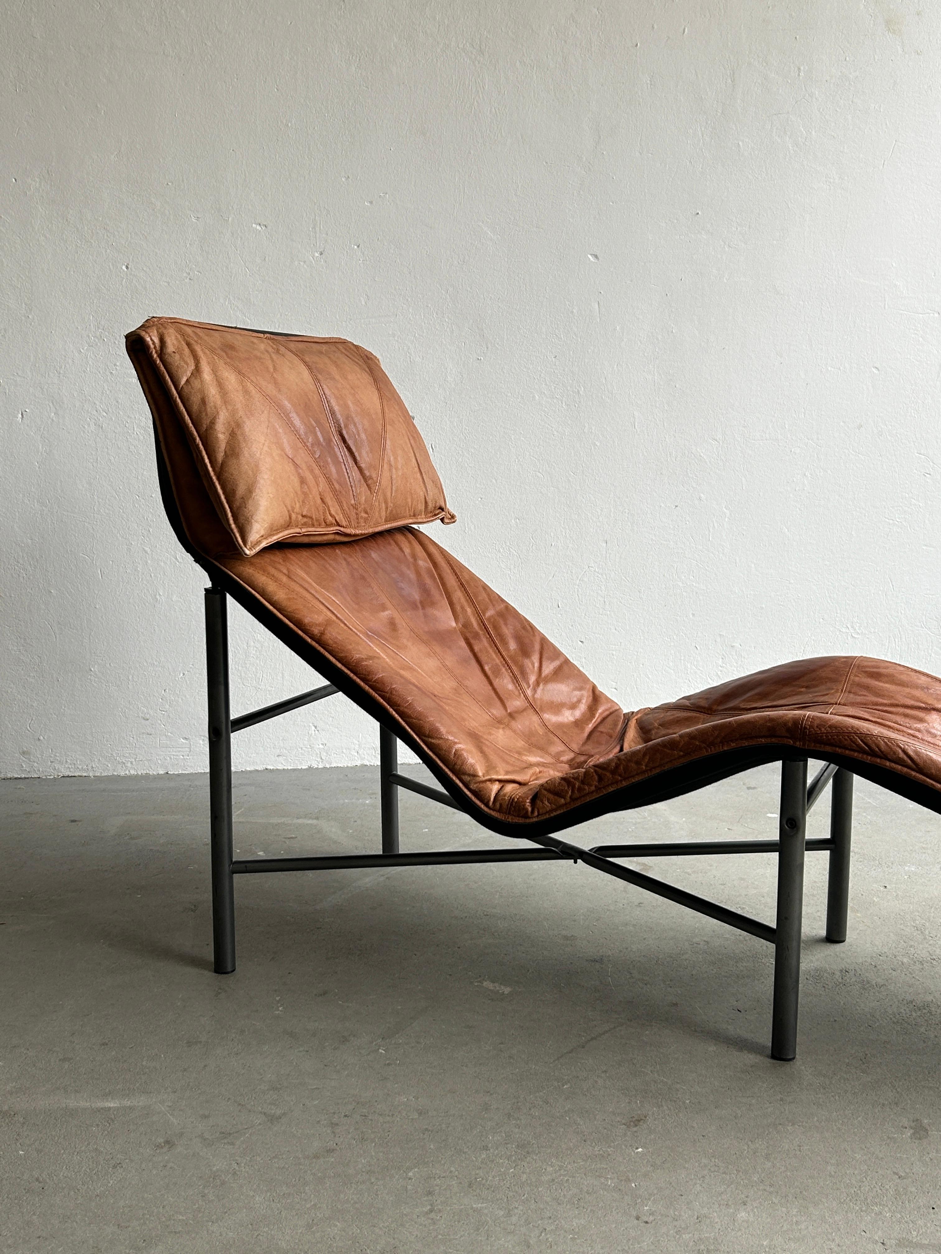 Vintage Cognac Leather Chaise Longue by Tord Bjorklund for Ikea, Sweden, 1970 5