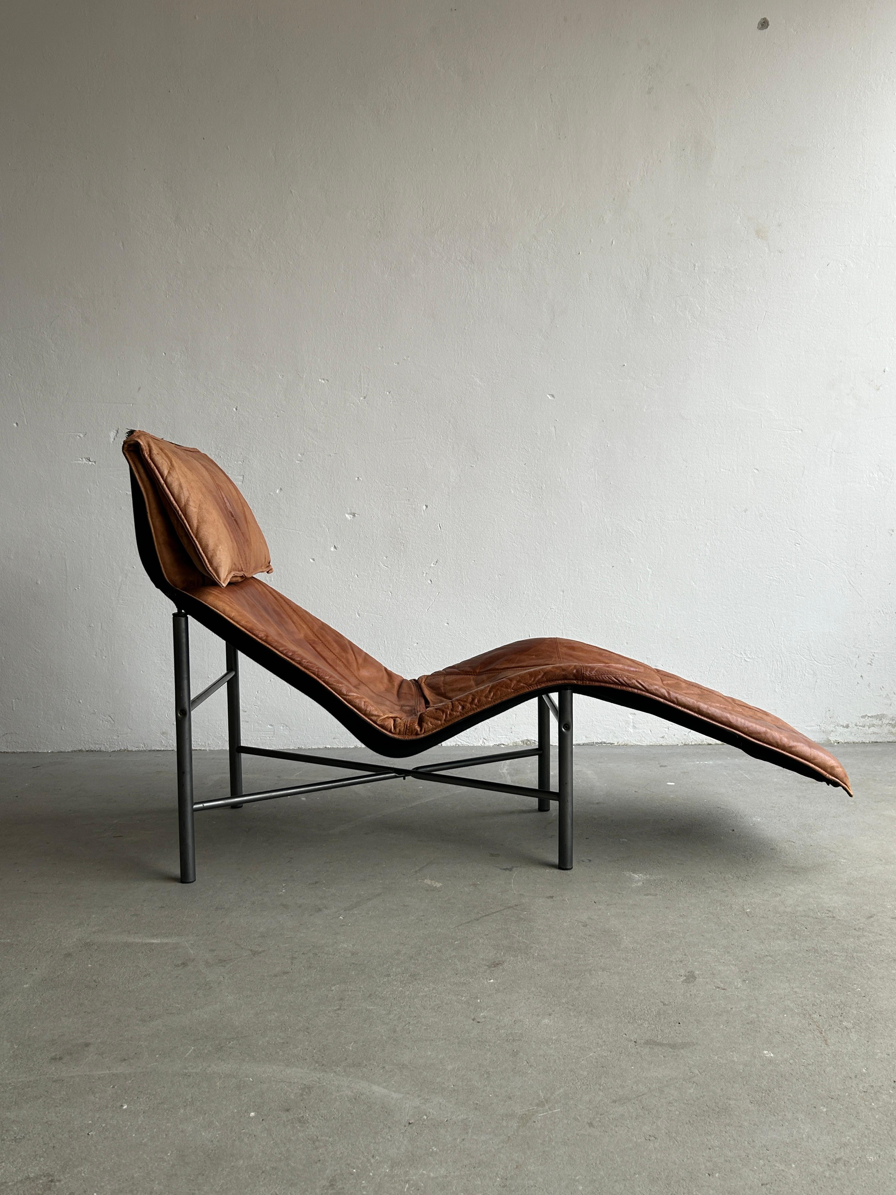 Mid-Century Modern Vintage Cognac Leather Chaise Longue by Tord Bjorklund for Ikea, Sweden, 1970