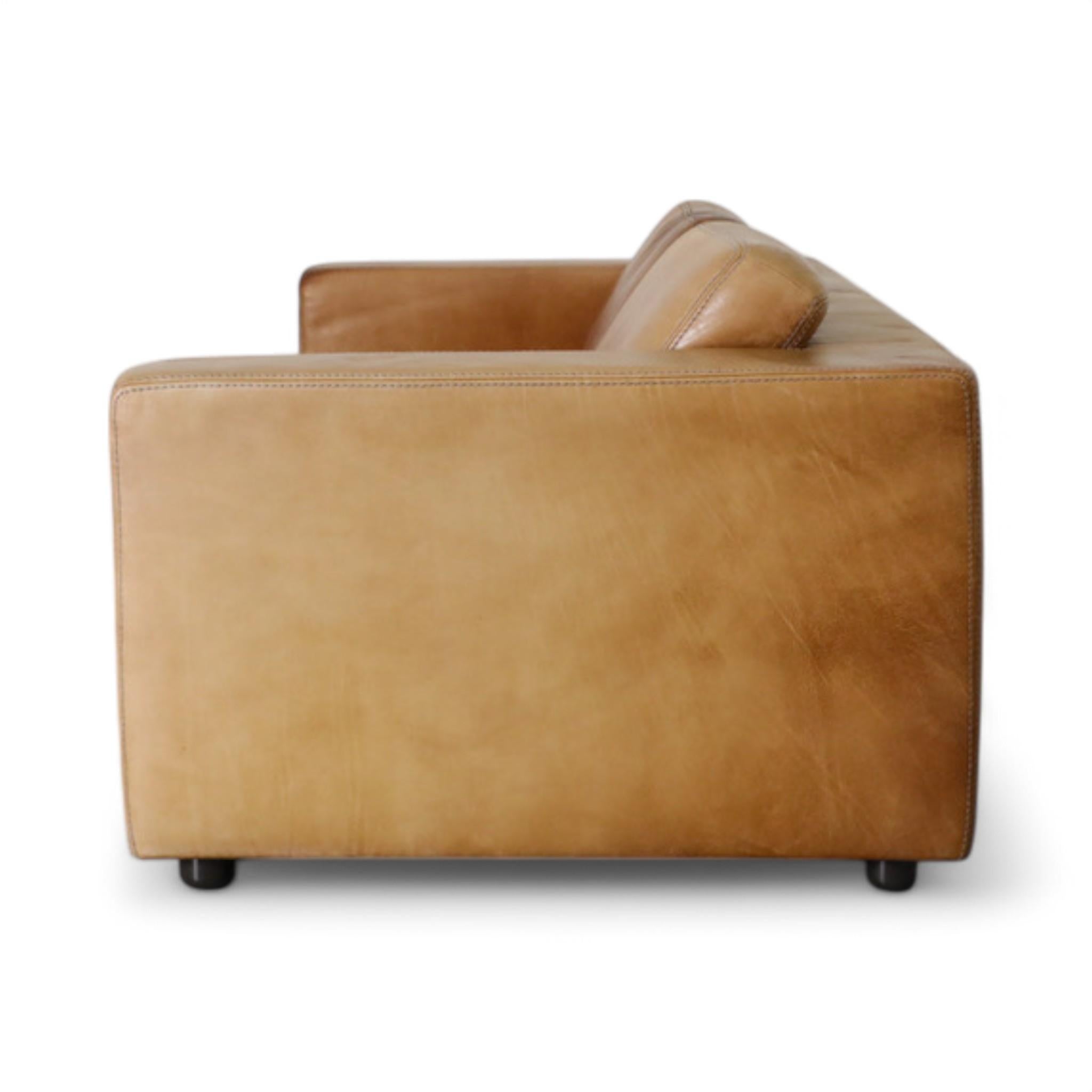 Mid-Century Modern Causeuse en cuir vintage cognac par Durlet en vente