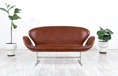 Vintage Cognac Leather "Swan" Sofa by Arne Jacobsen for Fritz Hansen