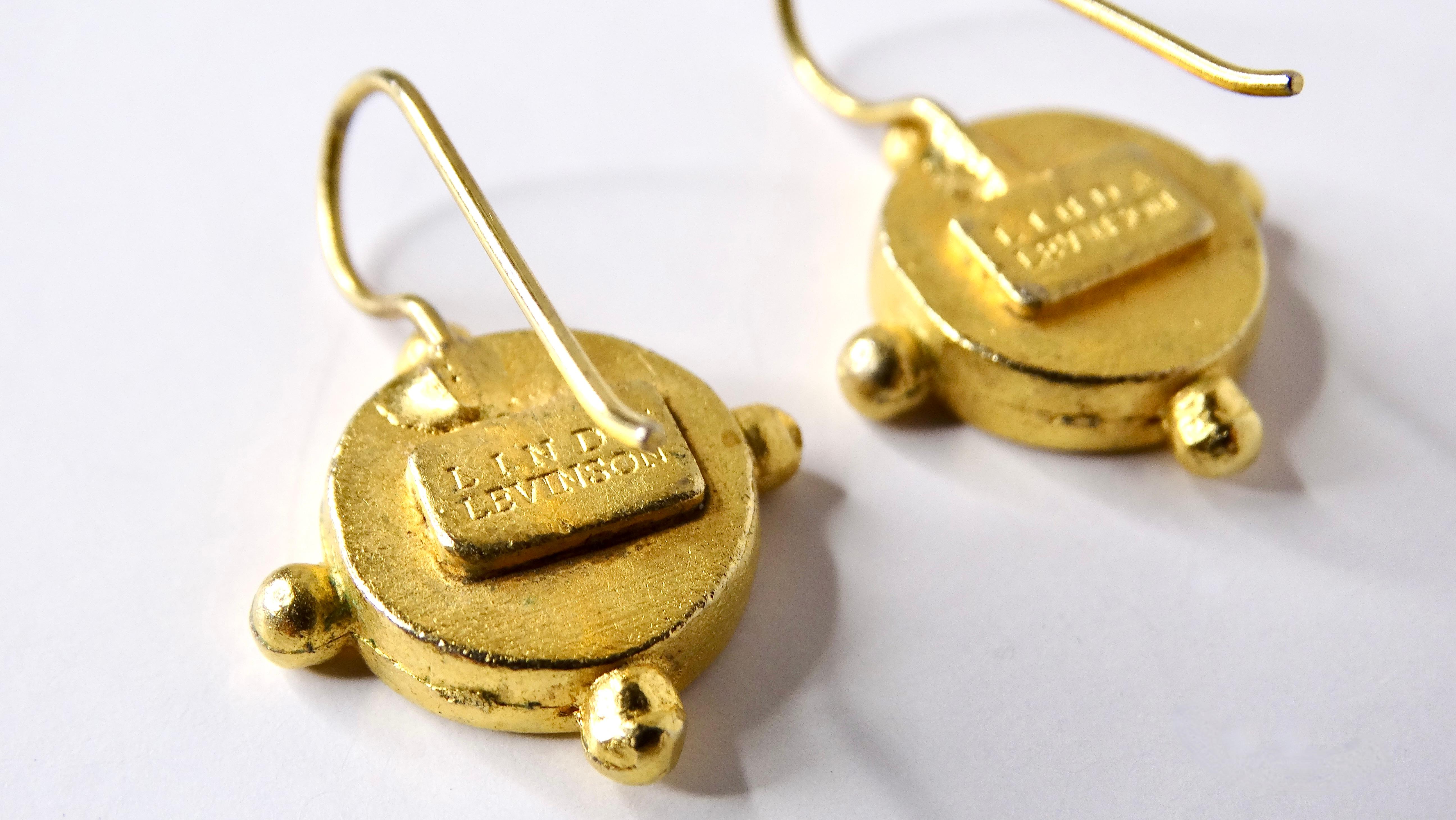 Pendientes Colgantes Moneda Vintage Chapados en Oro de 18k en Bueno estado para la venta en Scottsdale, AZ