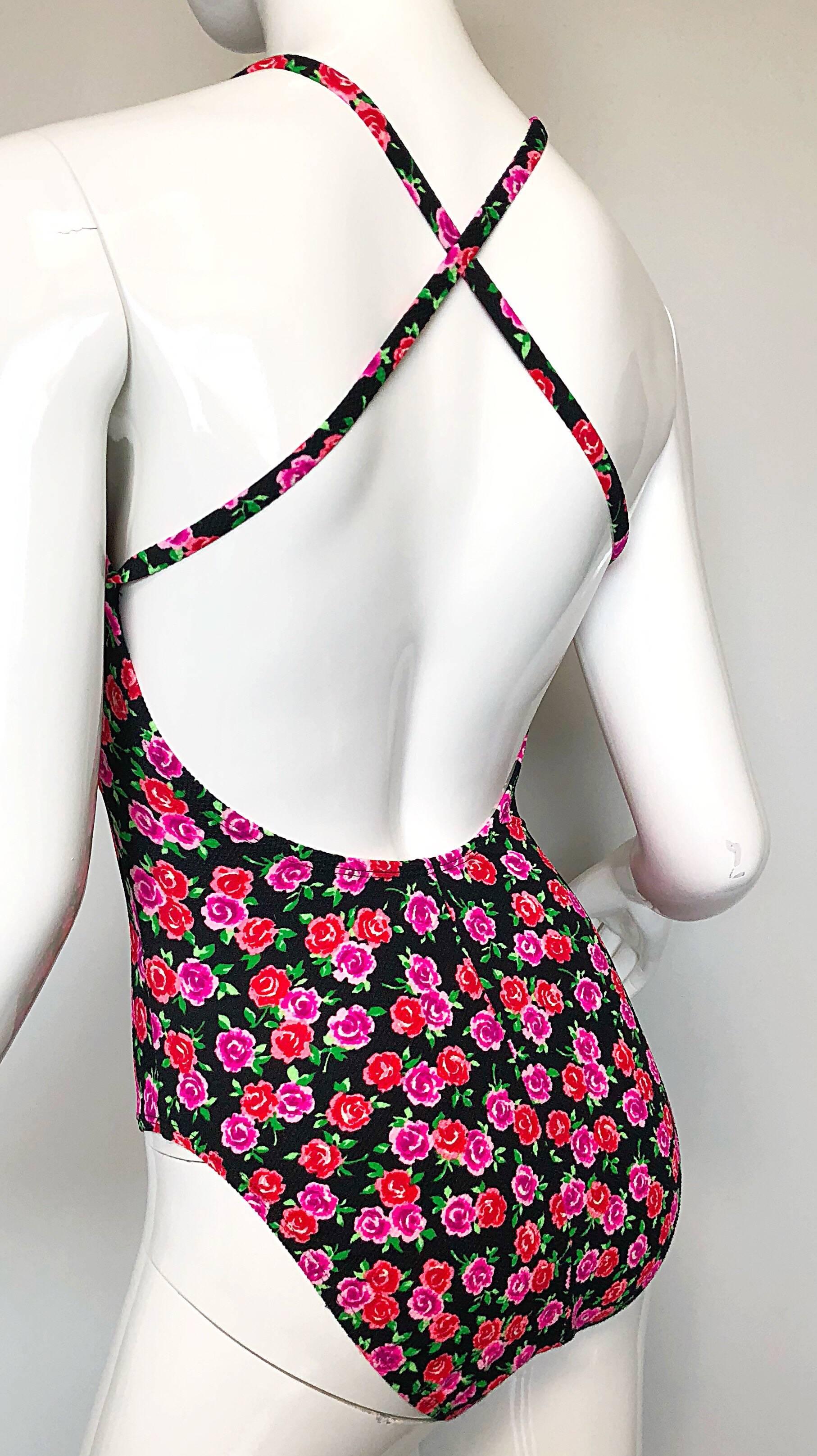 Vintage Cole of California 1980s Pink Red Rose Print One Piece Swimsuit Bodysuit In Excellent Condition For Sale In San Diego, CA