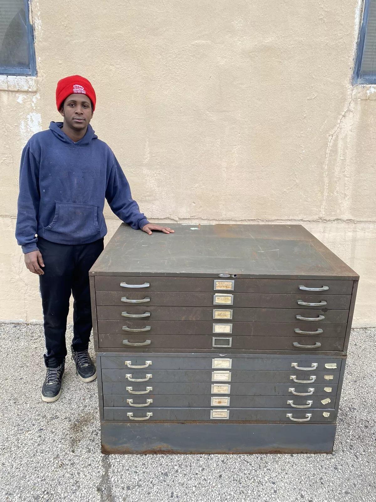 Archivador plano apilable vintage Cole Steel Metal Industrial con 10 cajones en venta 6